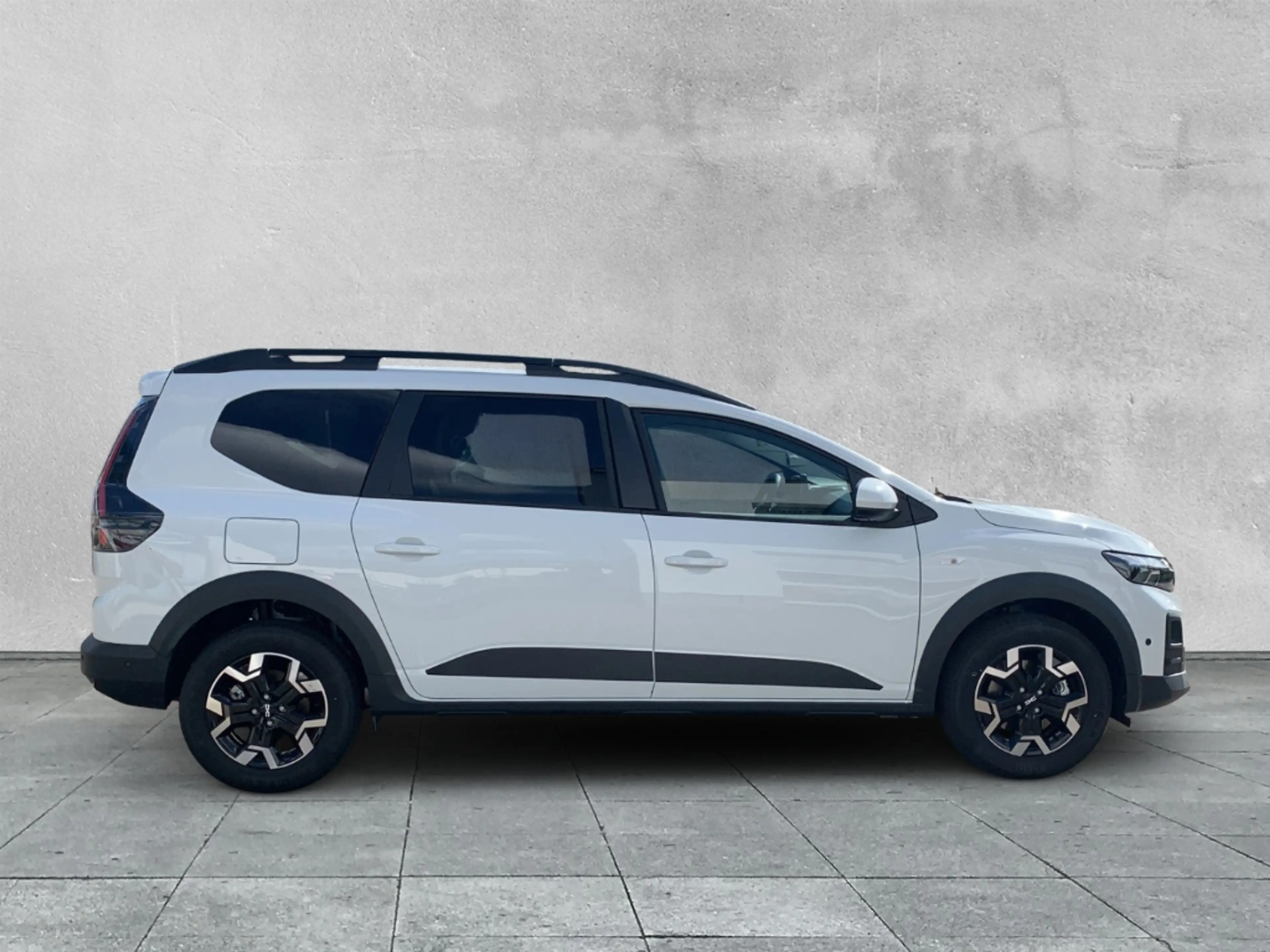 Dacia Jogger JOURNEY HYBRID 155 Journey SHZ+PDC+NAV+KAMERA+LED — photo 6