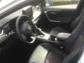 Suzuki Across 2.5 Plug-In Hybrid Grand Luxe Xtra AWD CVT Biały - thumbnail 5