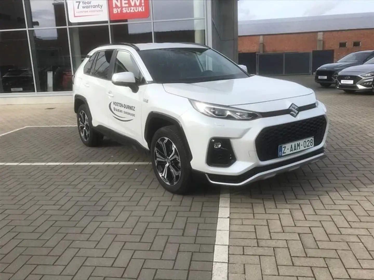 Suzuki Across 2.5 Plug-In Hybrid Grand Luxe Xtra AWD CVT Wit - 2