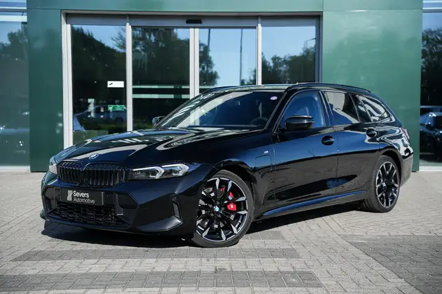 BMW 3 Series view 2