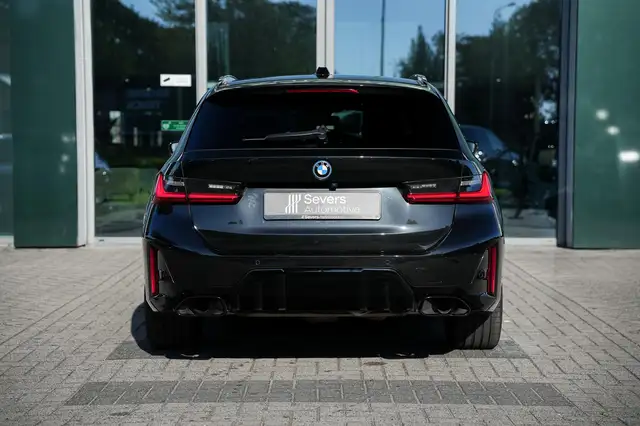 BMW 3 Series view 9