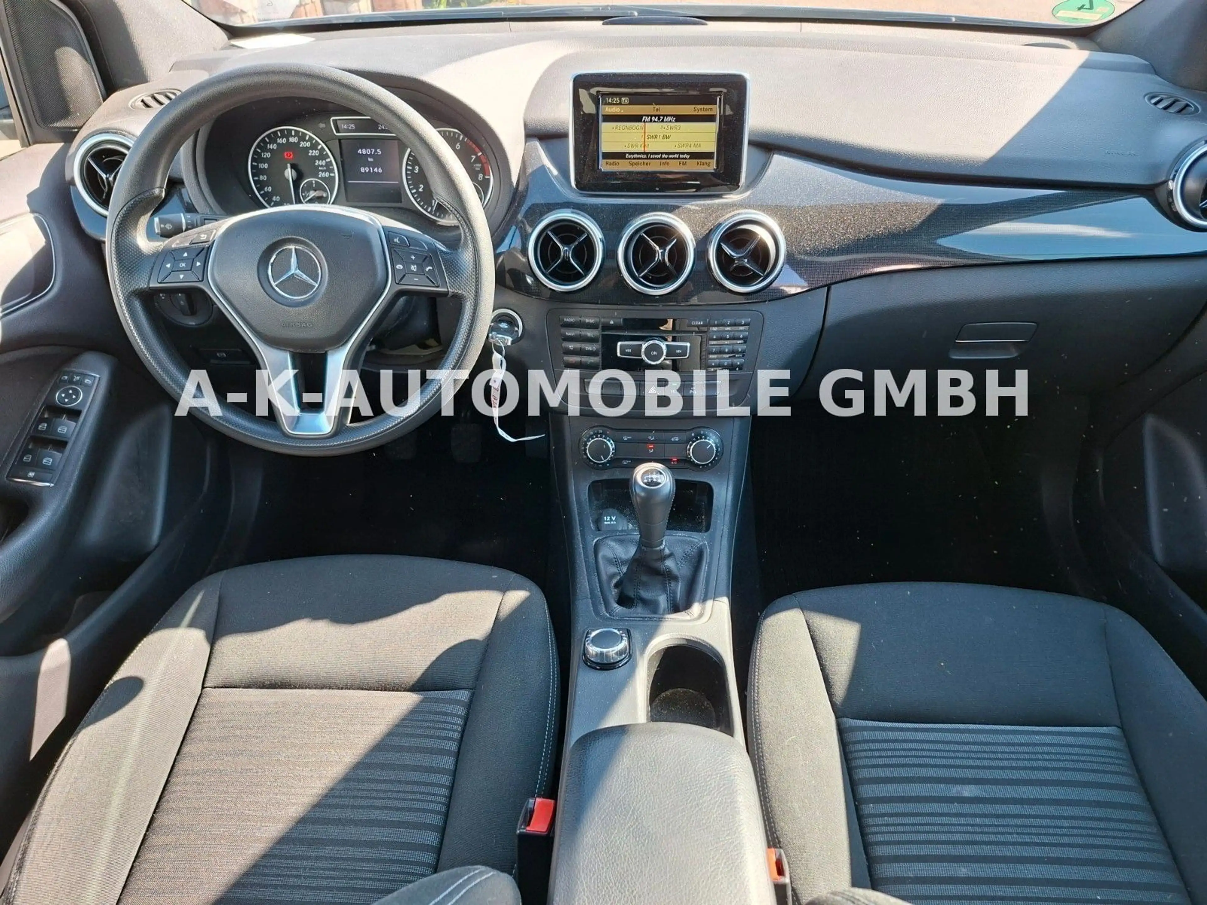 Mercedes-Benz B 200 BlueEfficiency 1-HAND — photo 13