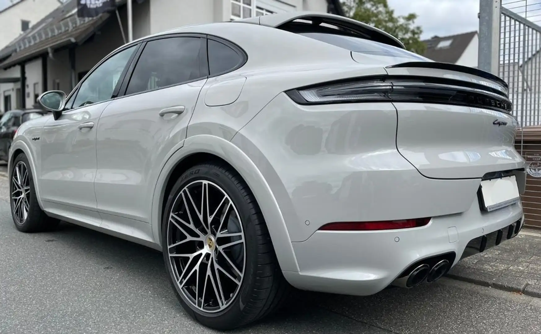 Porsche Cayenne Coupé E-Hybrid Aut. Gri - 1