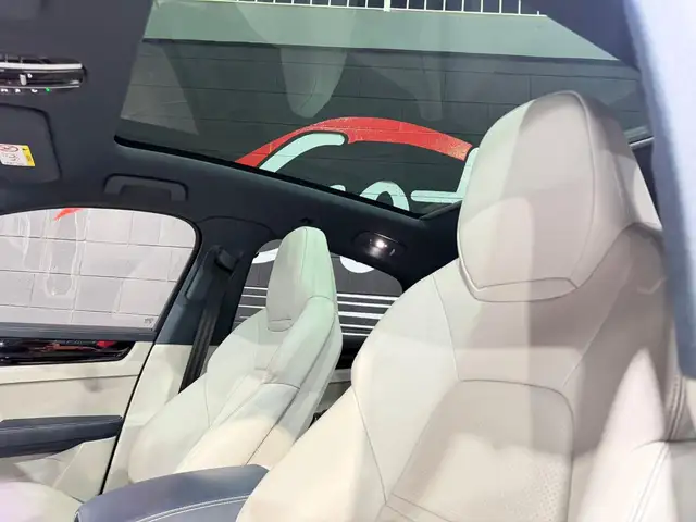 Porsche Cayenne view 10