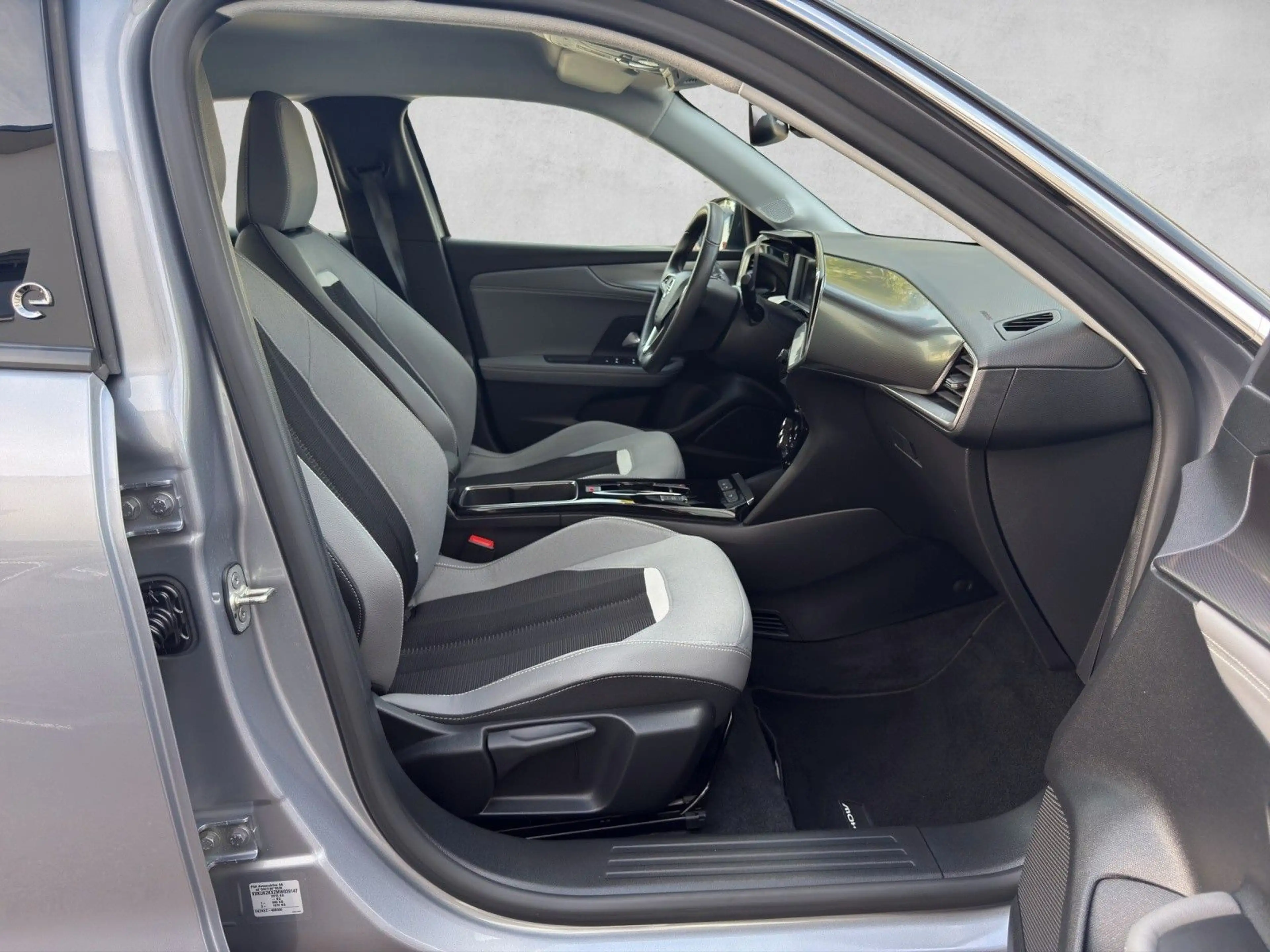 Opel Mokka-E Mokka e Elegance 50 kWh|CarPlay|Kamera|2-farbig — photo 28