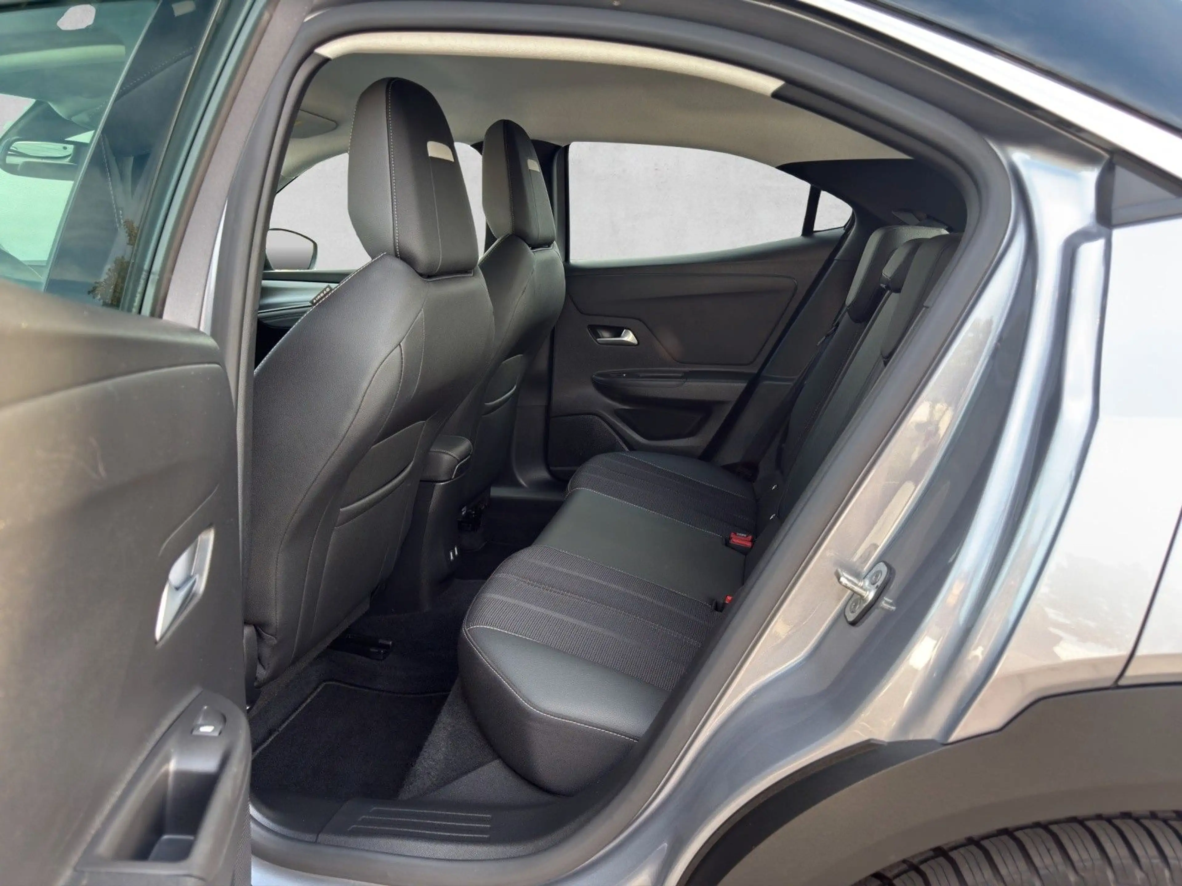 Opel Mokka-E Mokka e Elegance 50 kWh|CarPlay|Kamera|2-farbig — photo 13