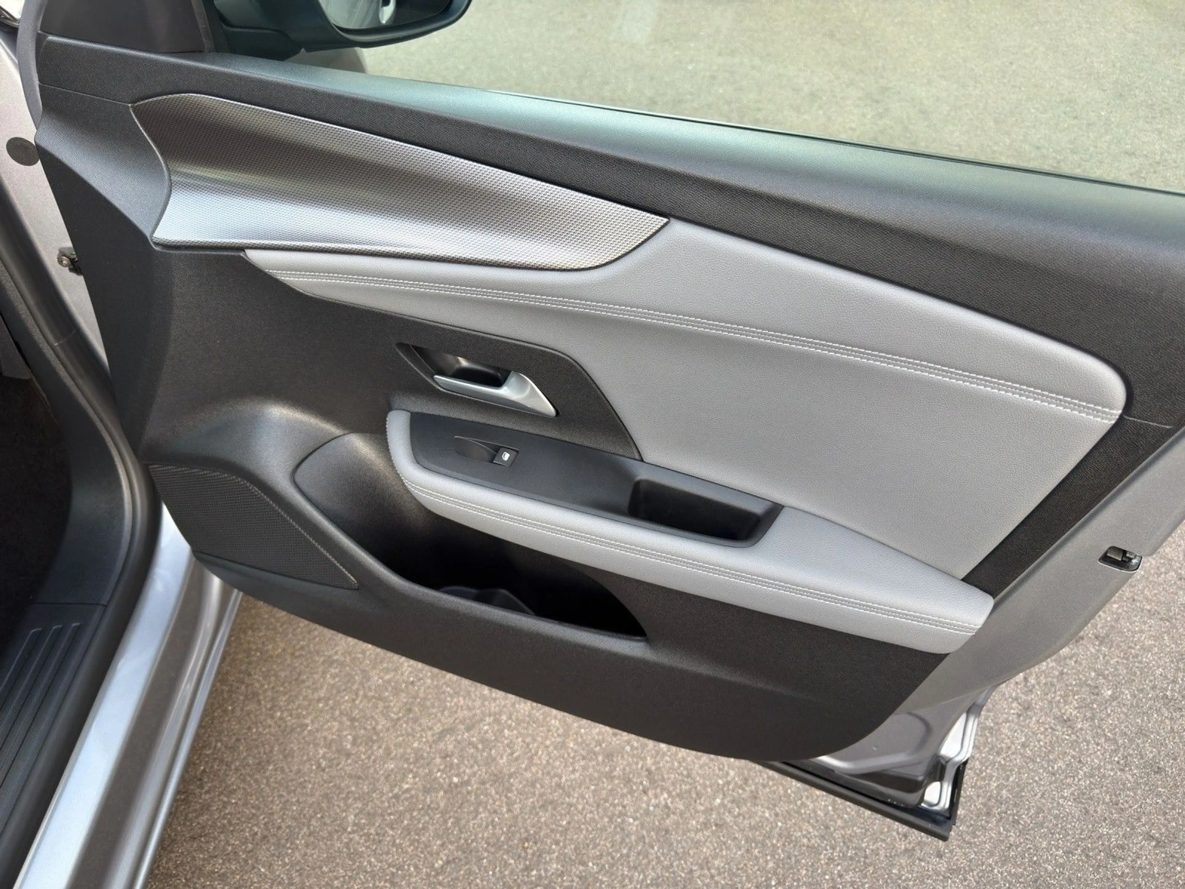 Opel Mokka-E Mokka e Elegance 50 kWh|CarPlay|Kamera|2-farbig — photo 30