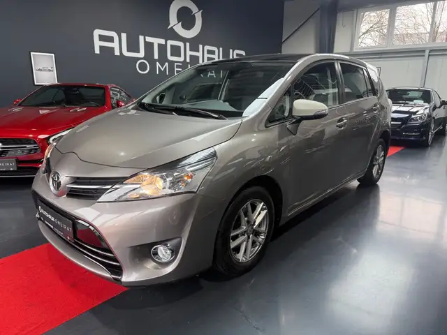 Toyota Verso SkyView Edition Panorama/Klimaauto/1-Hand