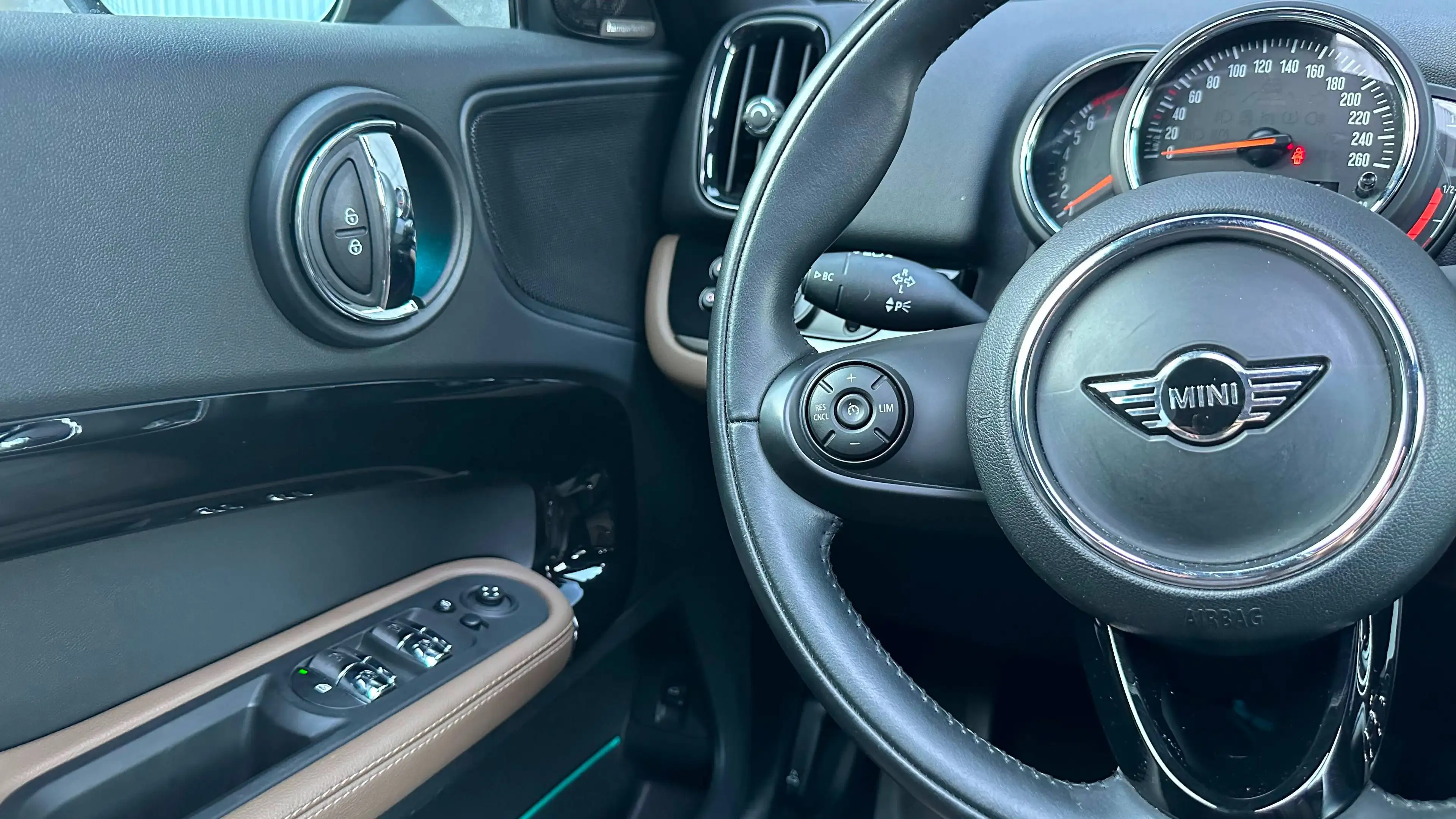 MINI Cooper S Countryman 2.0AS/PANO/NAPA LEDER/CAM/KEYLES/LED HARMAN KARDON/***FULL — photo 11