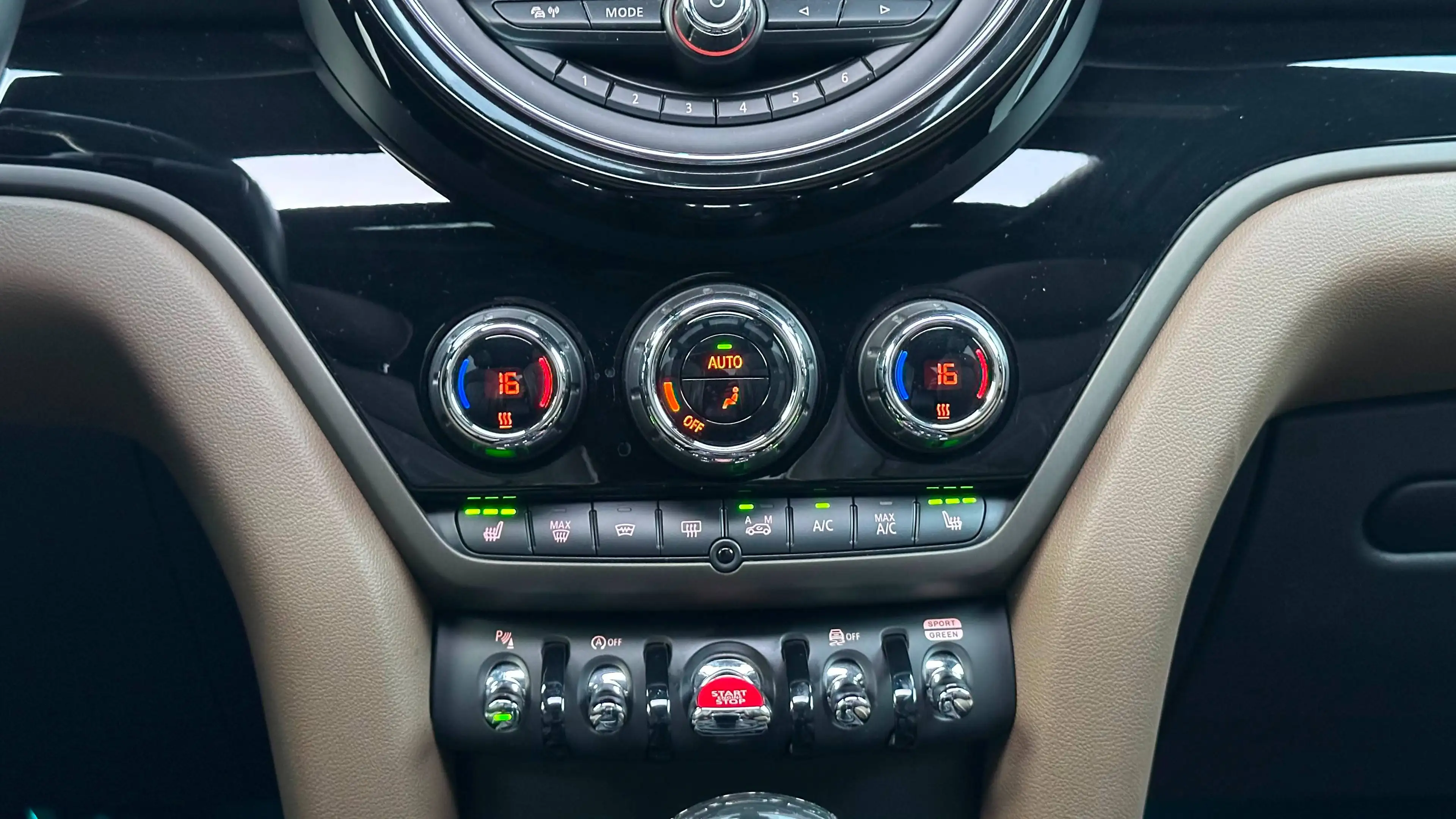 MINI Cooper S Countryman 2.0AS/PANO/NAPA LEDER/CAM/KEYLES/LED HARMAN KARDON/***FULL — photo 14
