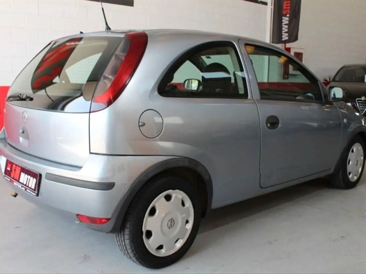 Opel Corsa 1.0 12v Essentia Plateado - 2