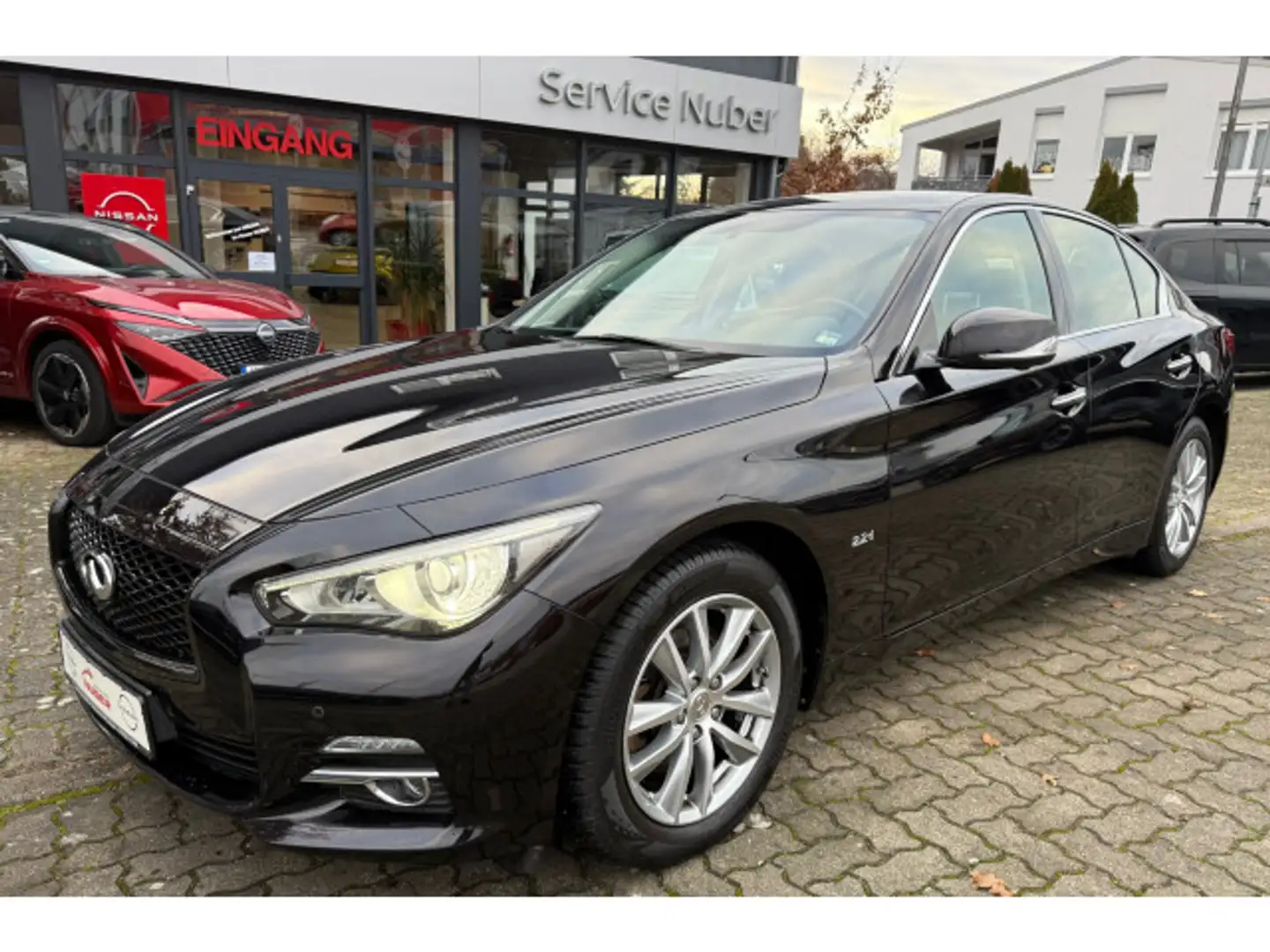 Infiniti Q50 2,2dci Automatik Premium Tech Schwarz - 2
