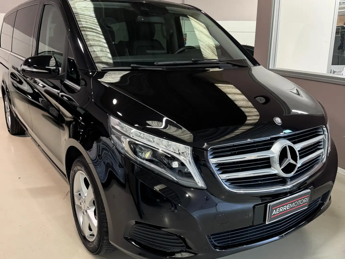 Mercedes-Benz V 250 Classe V 250d Premium Extralong Auto 8 Posti Pelle Schwarz - 2