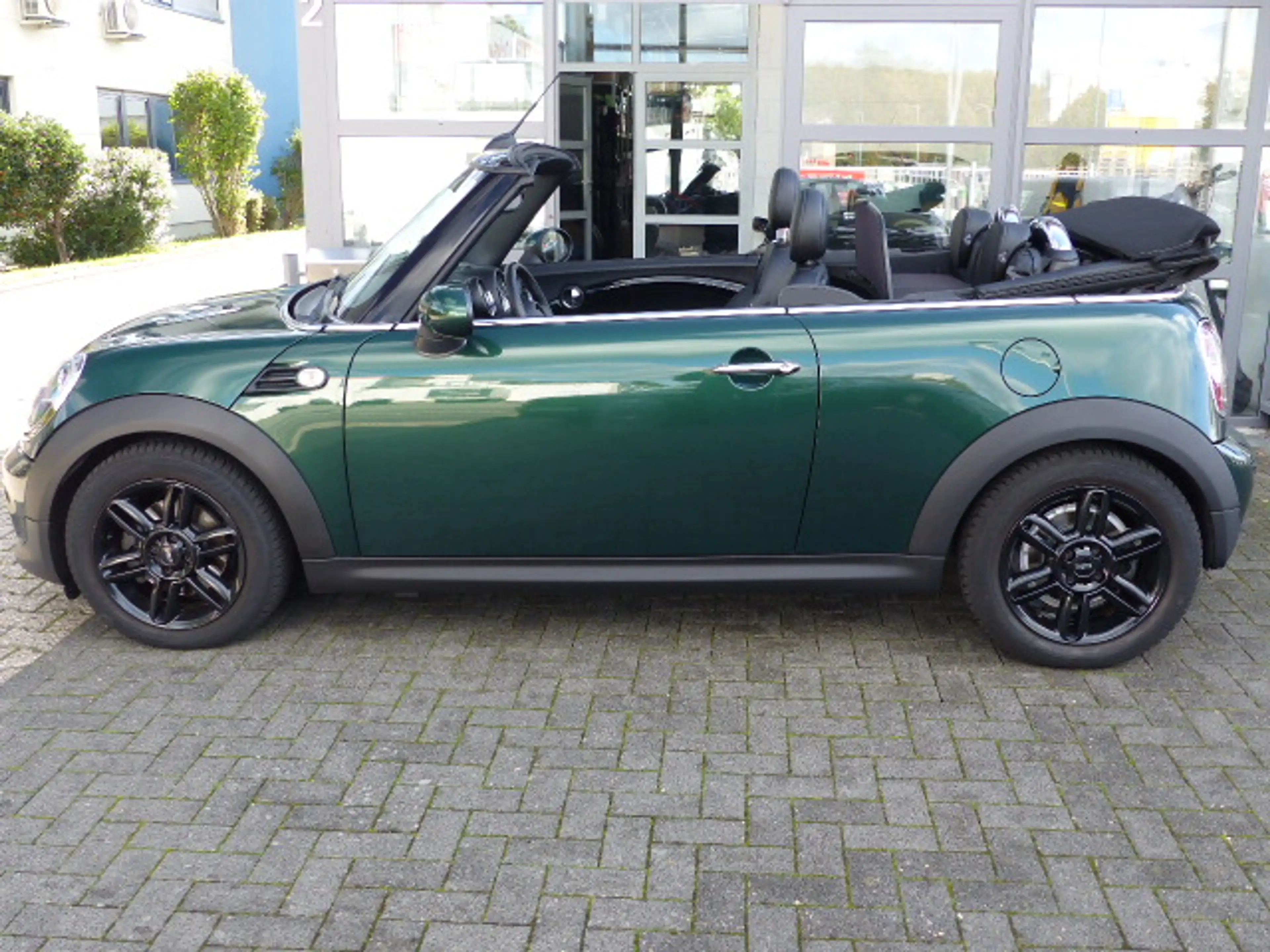 MINI One Cabrio 1.6 EU6*Bi-XENON*NAVI*CHILI*KLIMAAUT.*SHZ*ALLWETTER* — photo 2