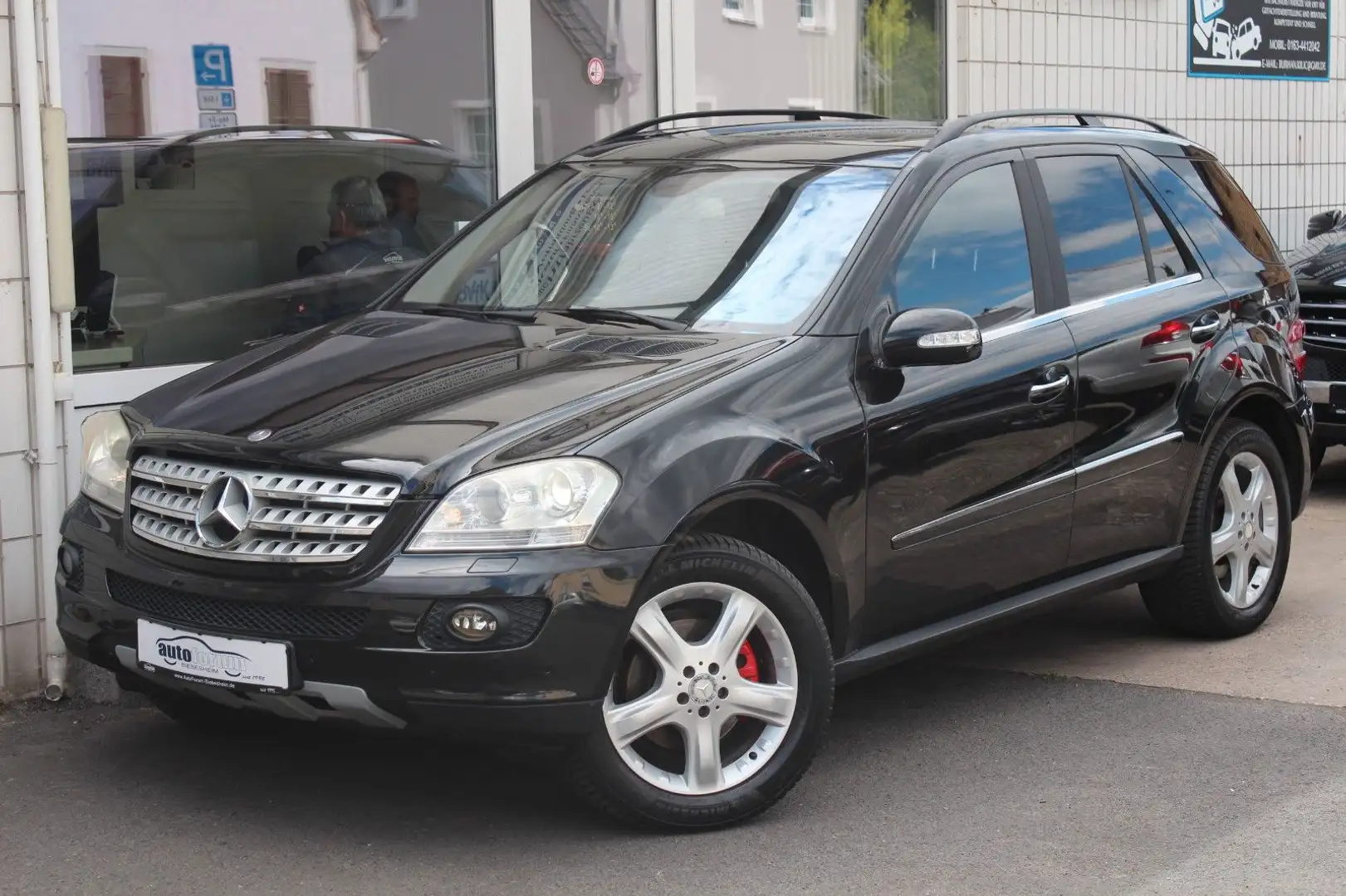 Mercedes-Benz ML 320 CDI Sport-Paket Leder*S-Dach*Bi-Xenon*AHK Schwarz - 2