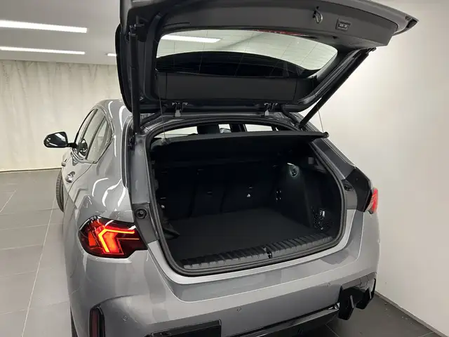 BMW 1 Series view 11