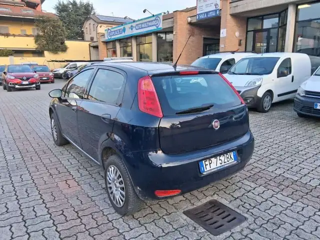 Fiat Punto view 3