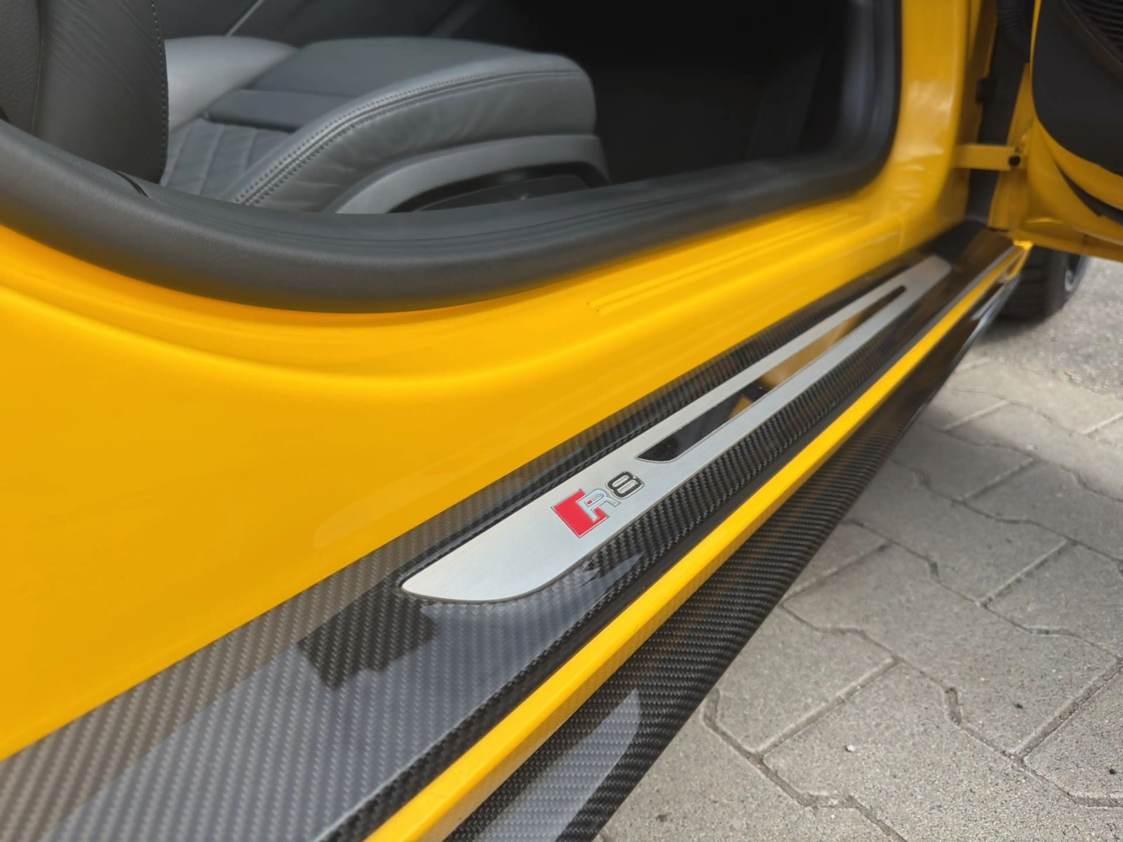 Audi R8 5.2 FSI quattro Spyder Performance/CARBON/B&O — photo 15