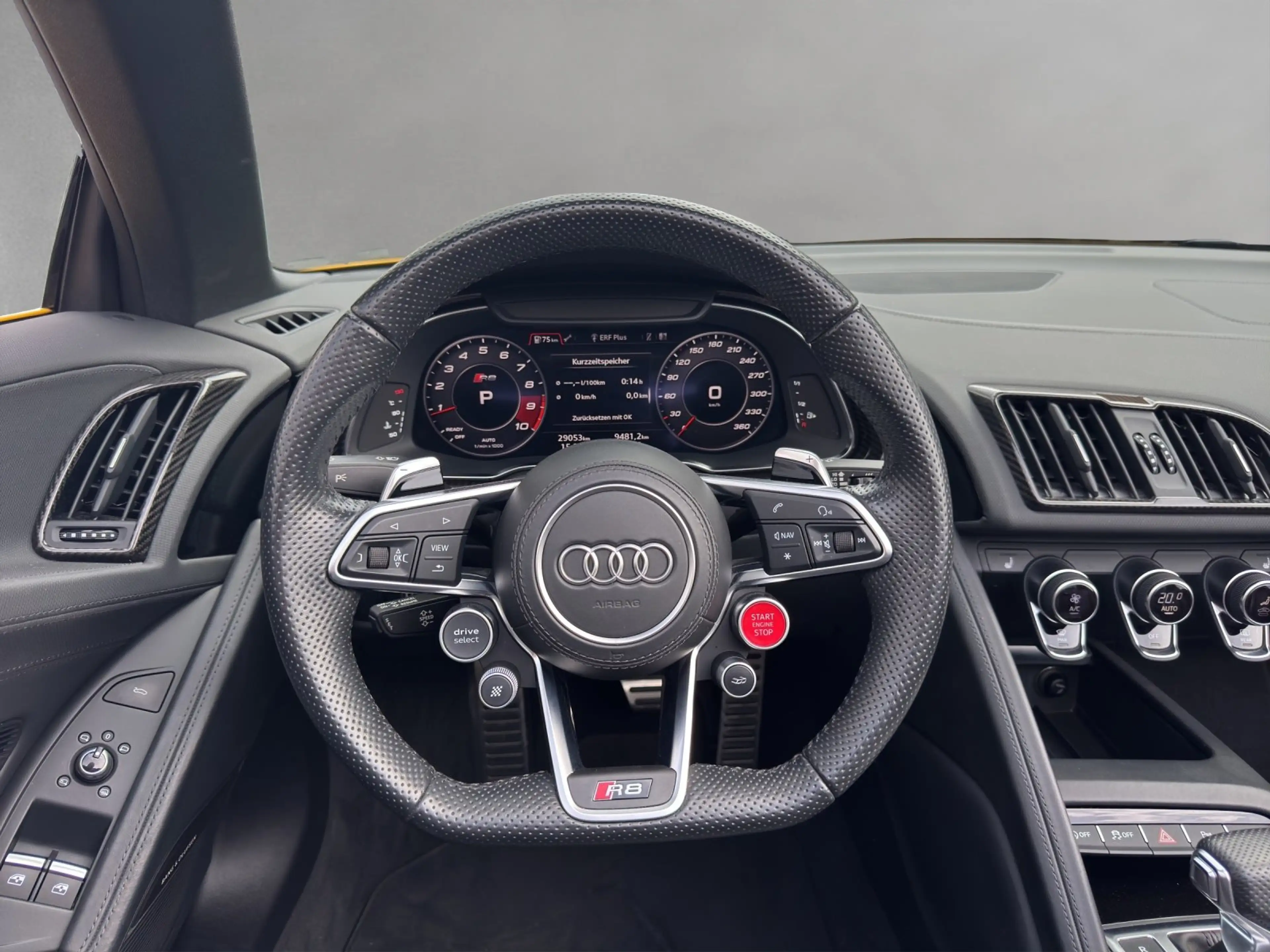 Audi R8 5.2 FSI quattro Spyder Performance/CARBON/B&O — photo 9