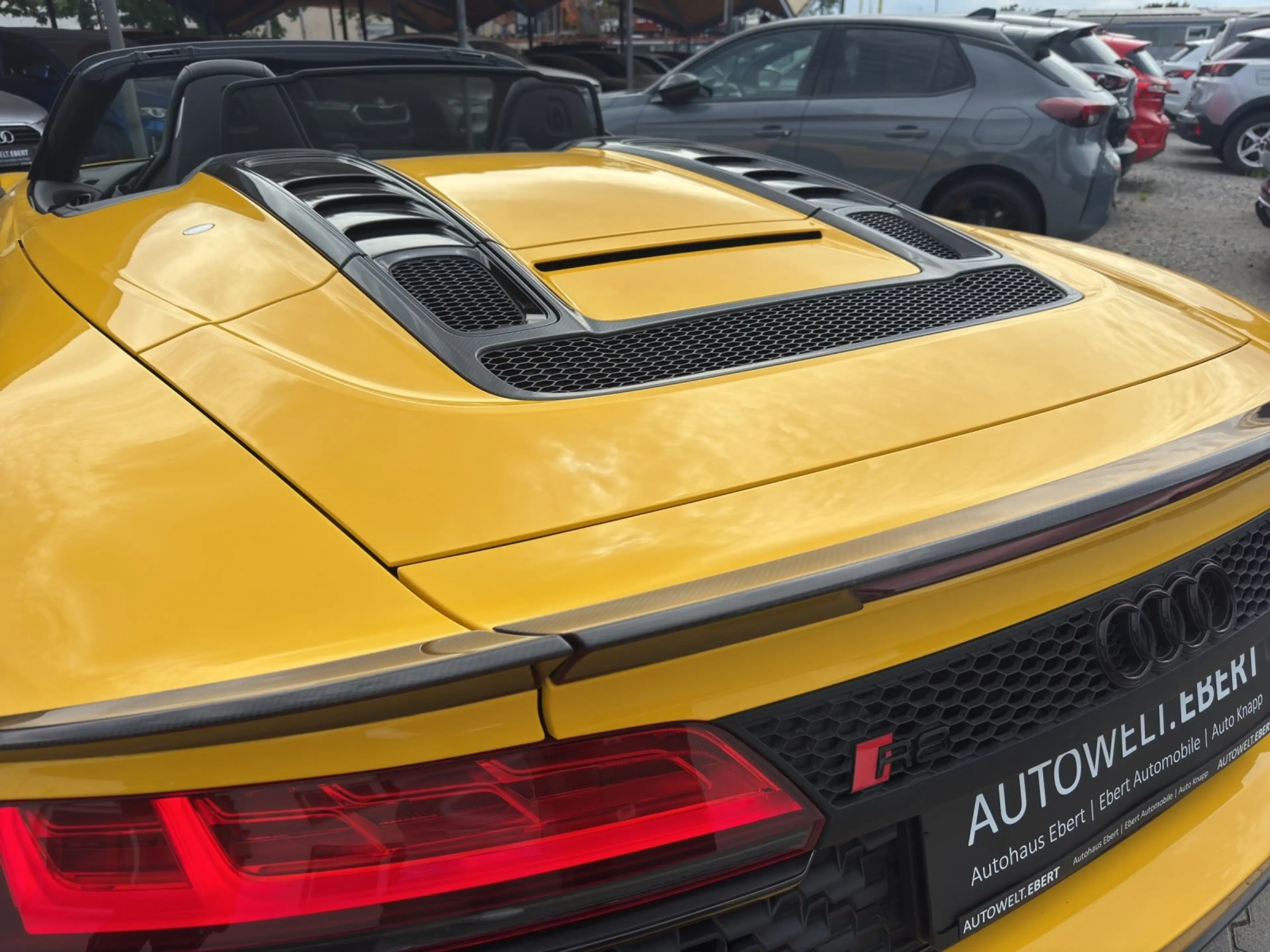 Audi R8 5.2 FSI quattro Spyder Performance/CARBON/B&O — photo 12