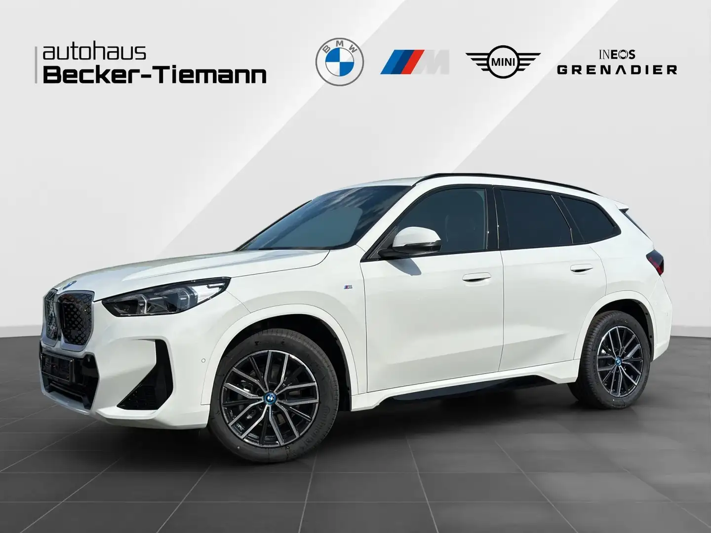 BMW iX1 eDrive20 M Sportpaket - UPE 59.790,00 € #exclusive Weiß - 1