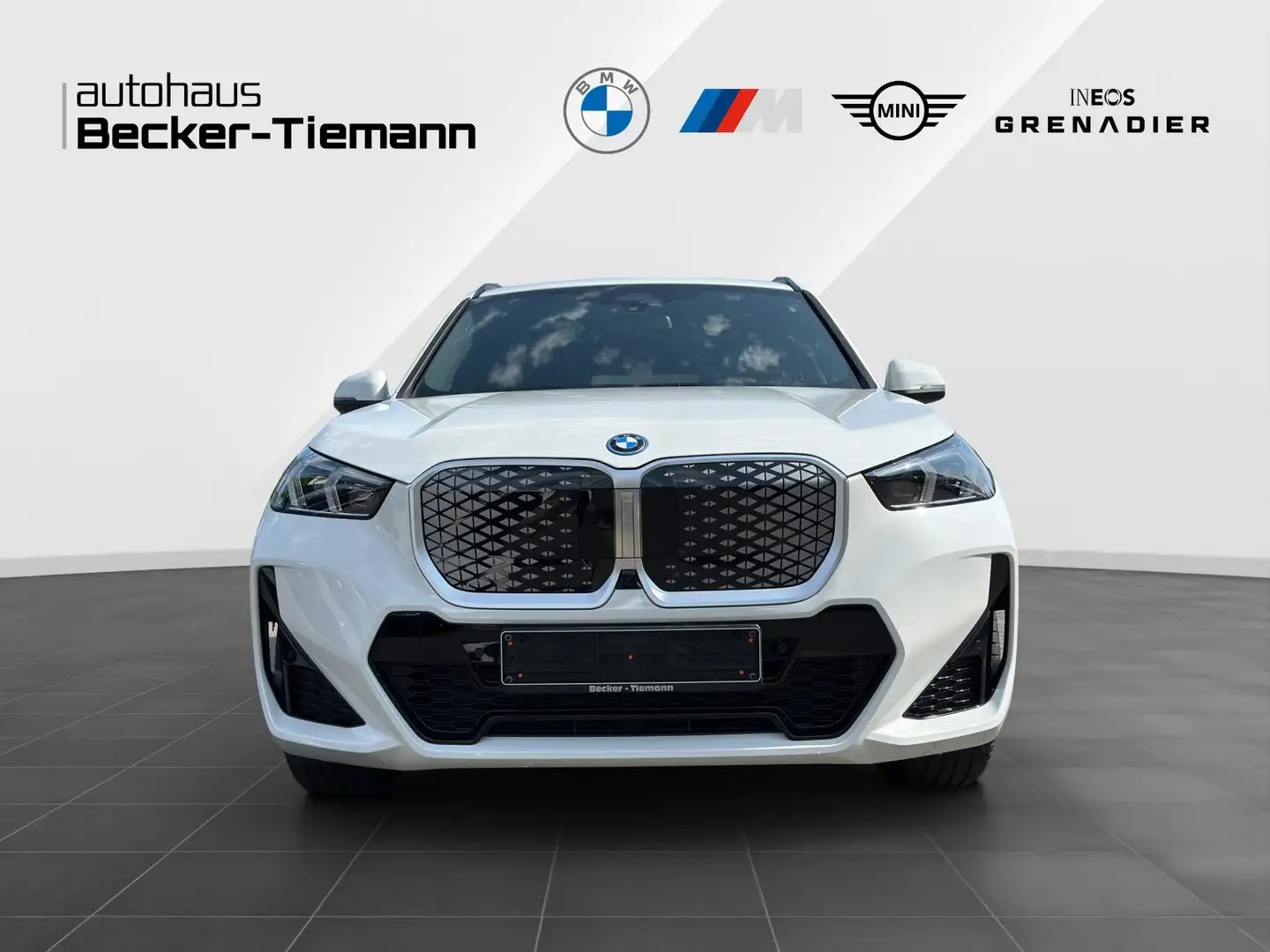 BMW iX1 eDrive20 M Sportpaket - UPE 59.790,00 € #exclusive Weiß - 2