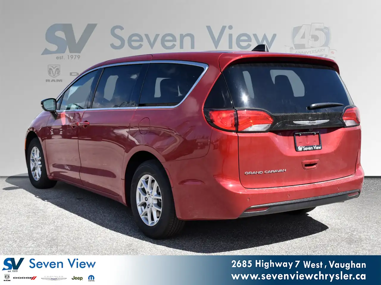 Chrysler Grand Caravan снимка Chrysler Grand Caravan