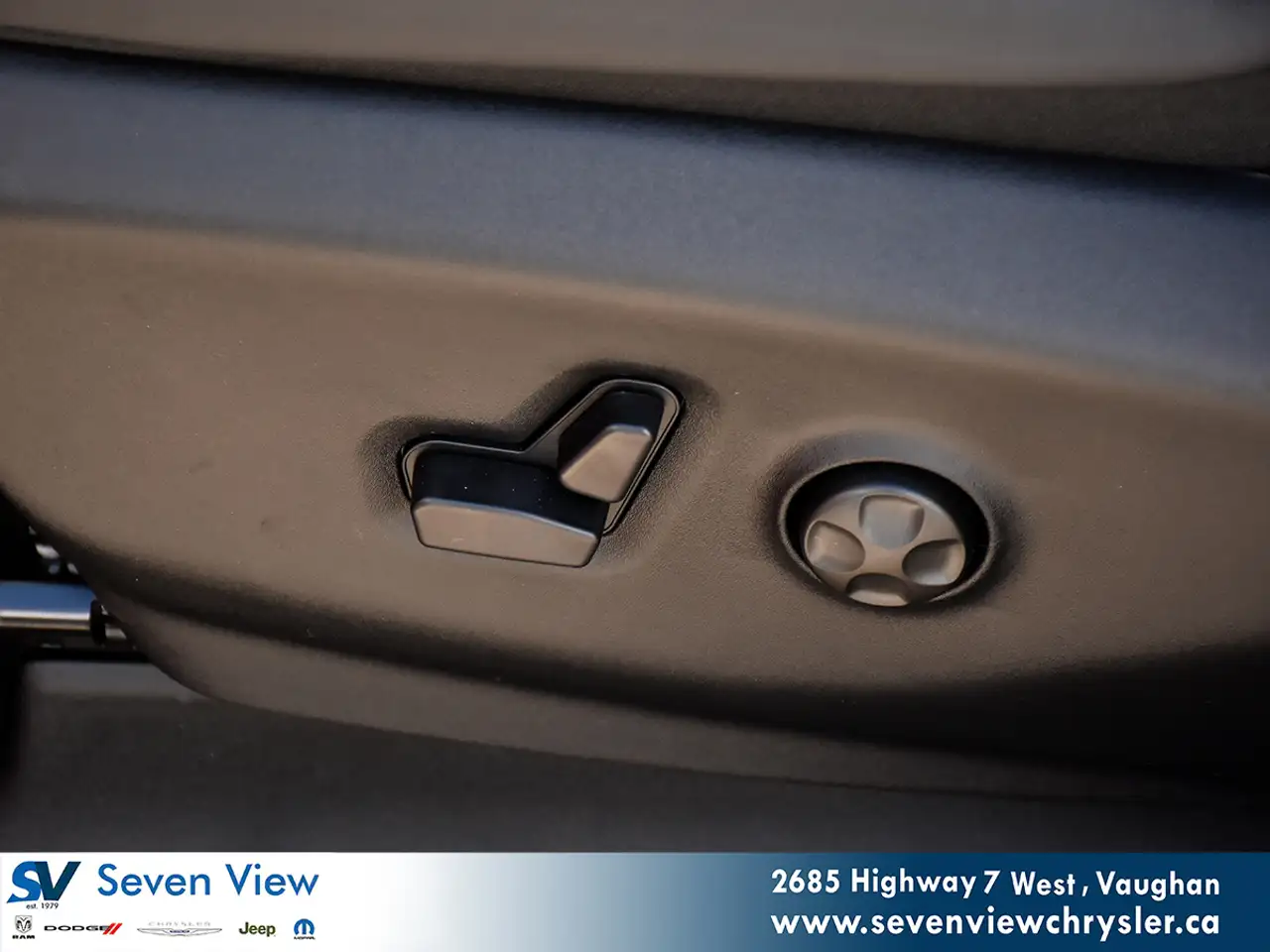 Chrysler Grand Caravan снимка Chrysler Grand Caravan