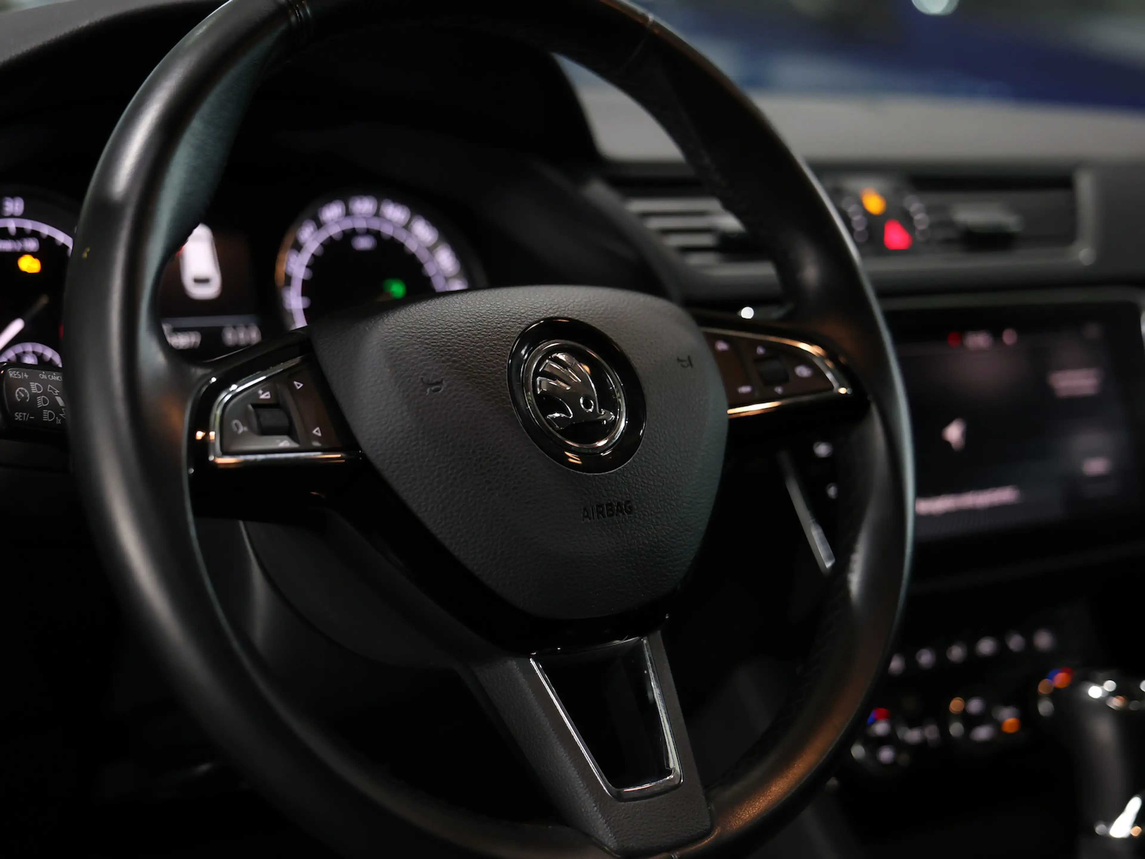 Skoda Superb Combi 2.0 TDI DSG STYLE ENERGY / PANORAMA — photo 15