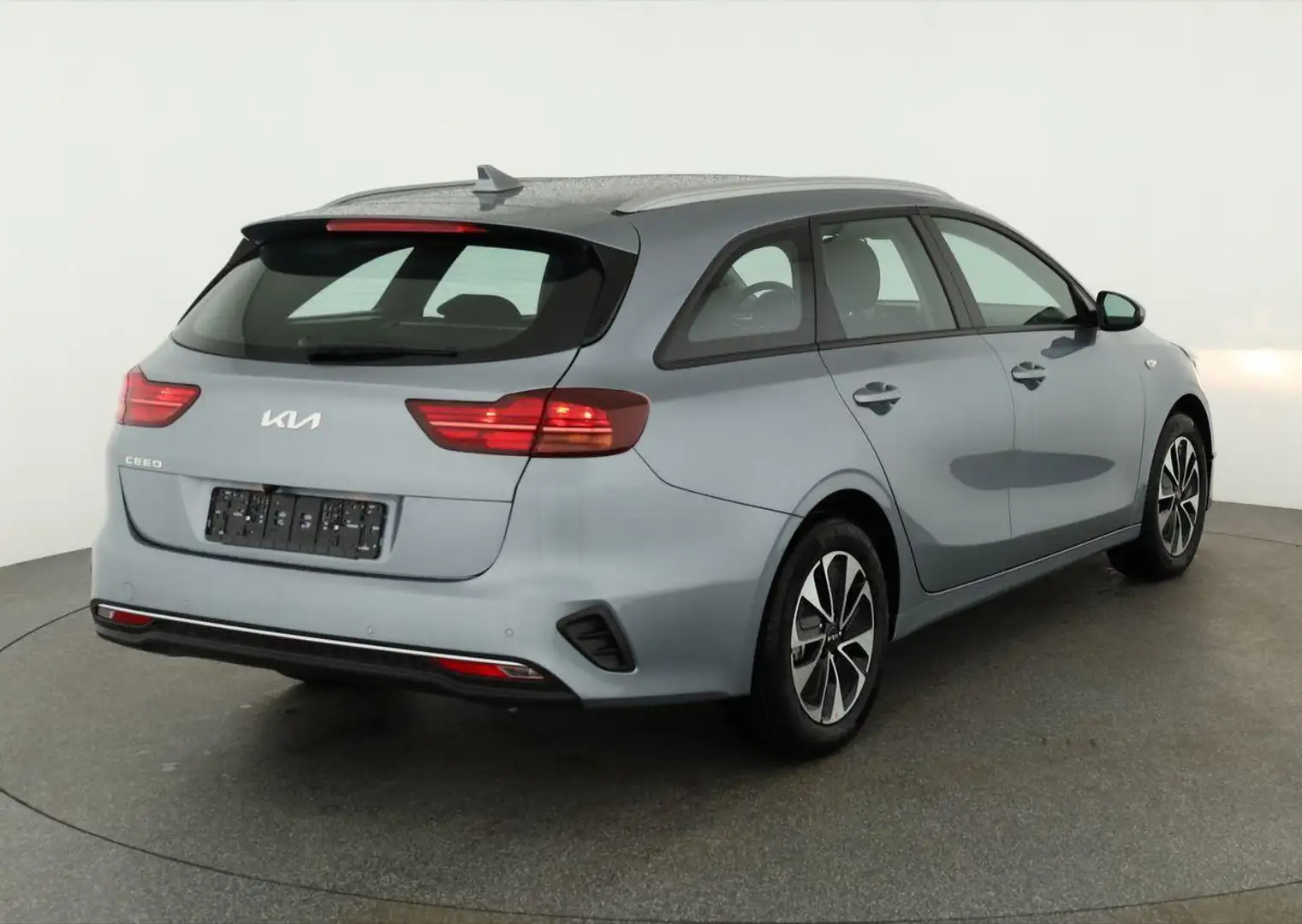 Kia Ceed SW / cee'd SW Sportswagon 1.5 T-GDi DCT, Navi, Kamera, Winter... Silber - 2