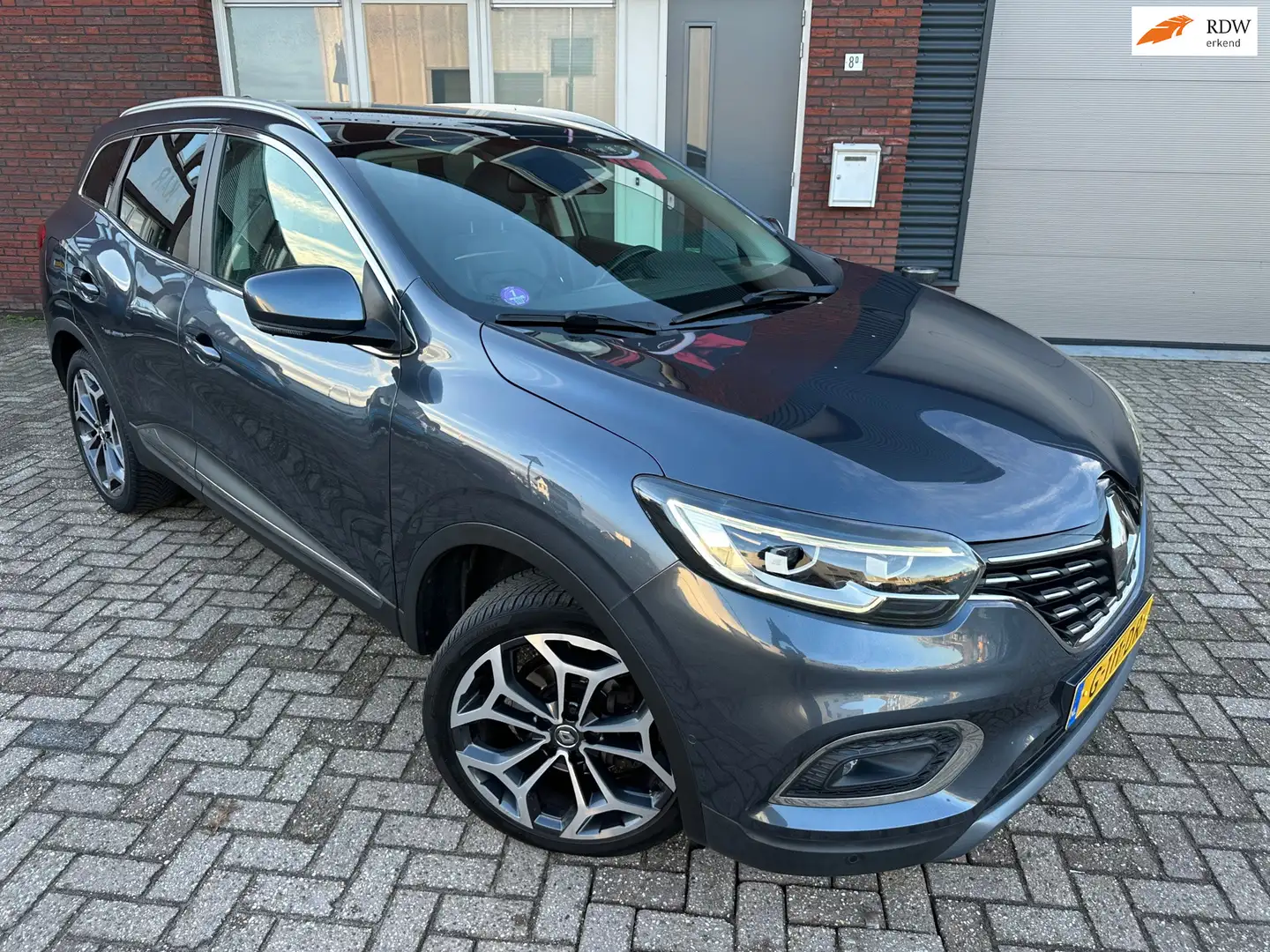 Renault Kadjar 1.3 TCe Zen / Leder / Pano / Navi / Camera / PDC Grau - 1