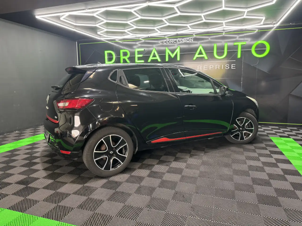 Renault Clio Citadine 5 portes — photo 5