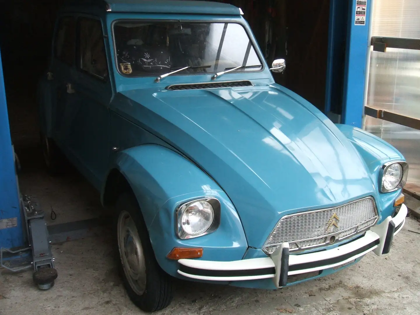 Citroen Dyane Dyane 6 Blau - 2