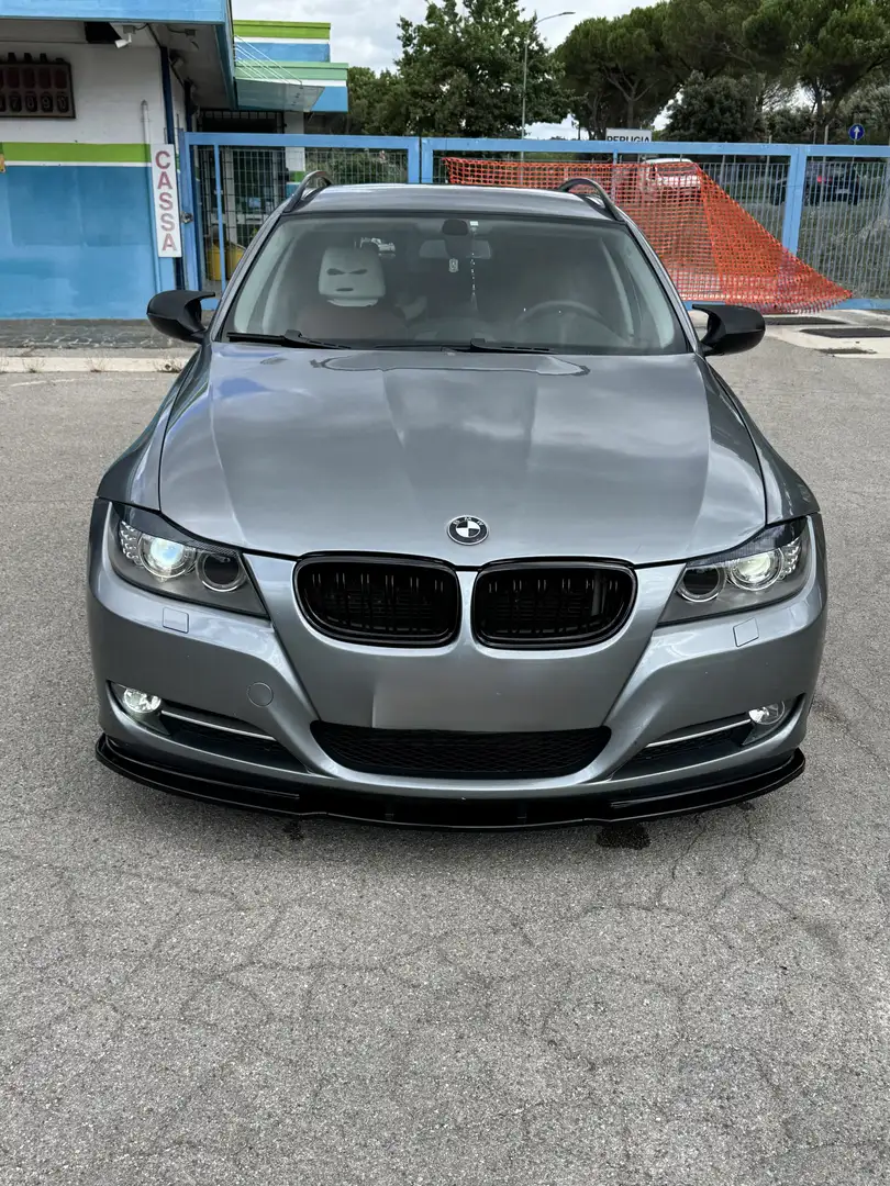 BMW 320 320d xDrive DPF Touring Aut. - 1