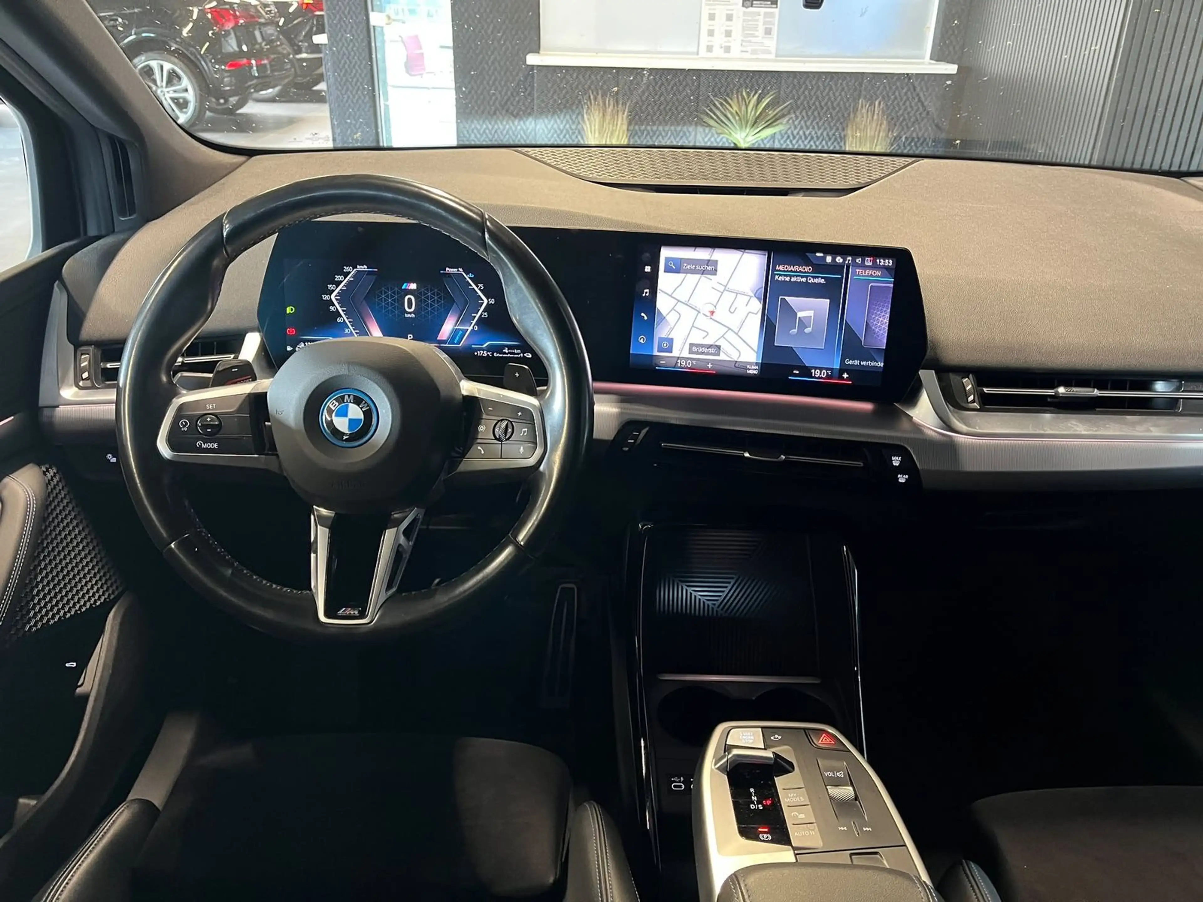 BMW 225 e xDrive M-Sport AHK/LiveCockp — photo 12
