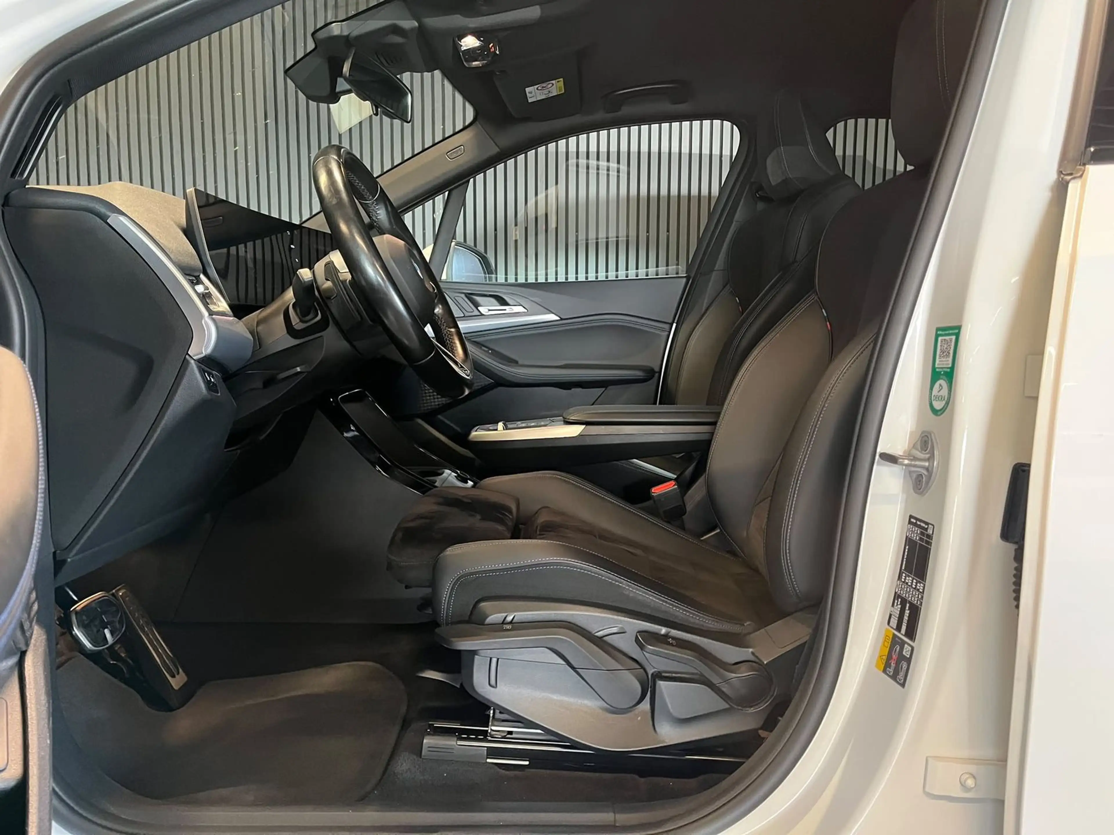 BMW 225 e xDrive M-Sport AHK/LiveCockp — photo 7
