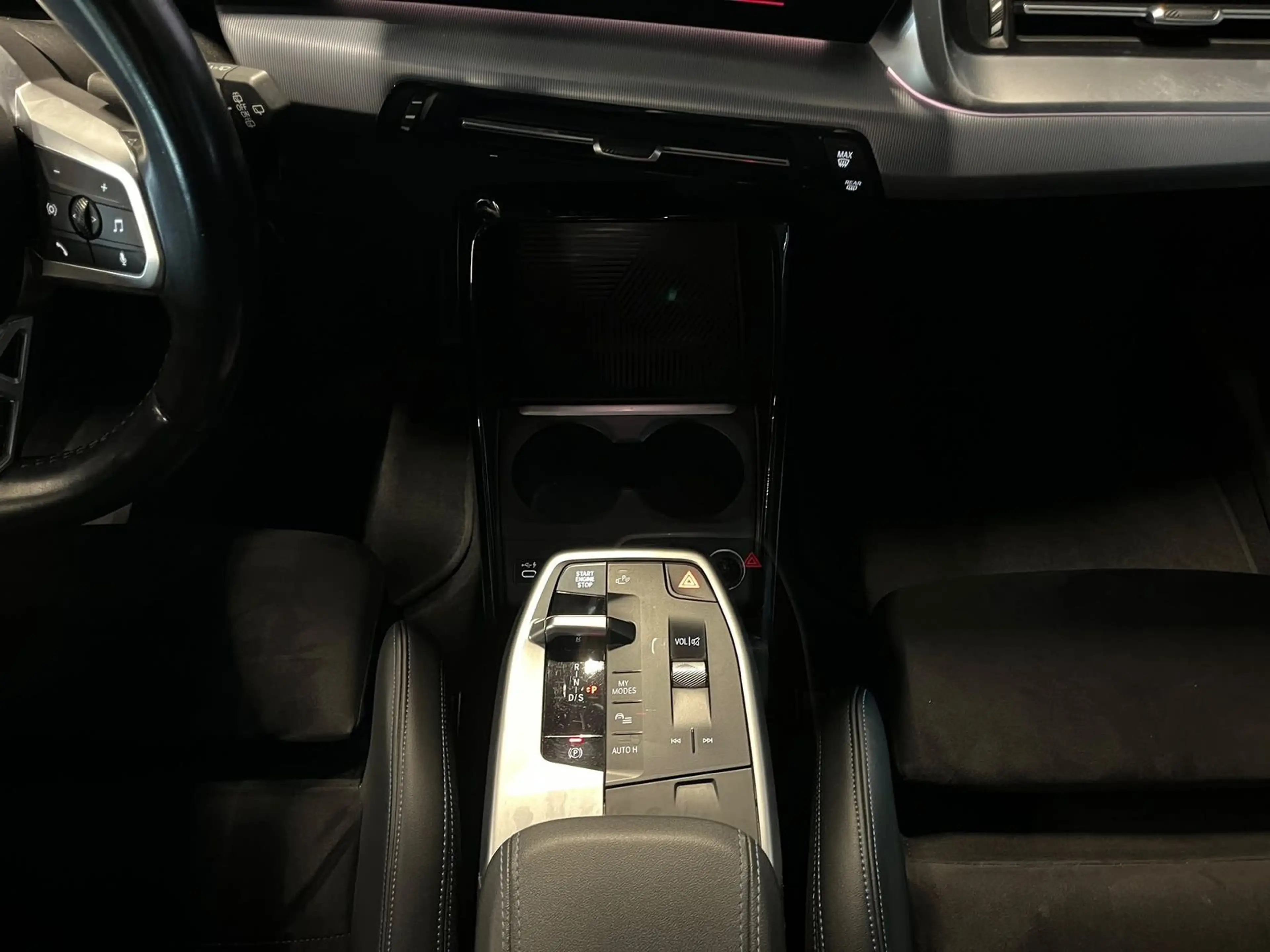 BMW 225 e xDrive M-Sport AHK/LiveCockp — photo 13