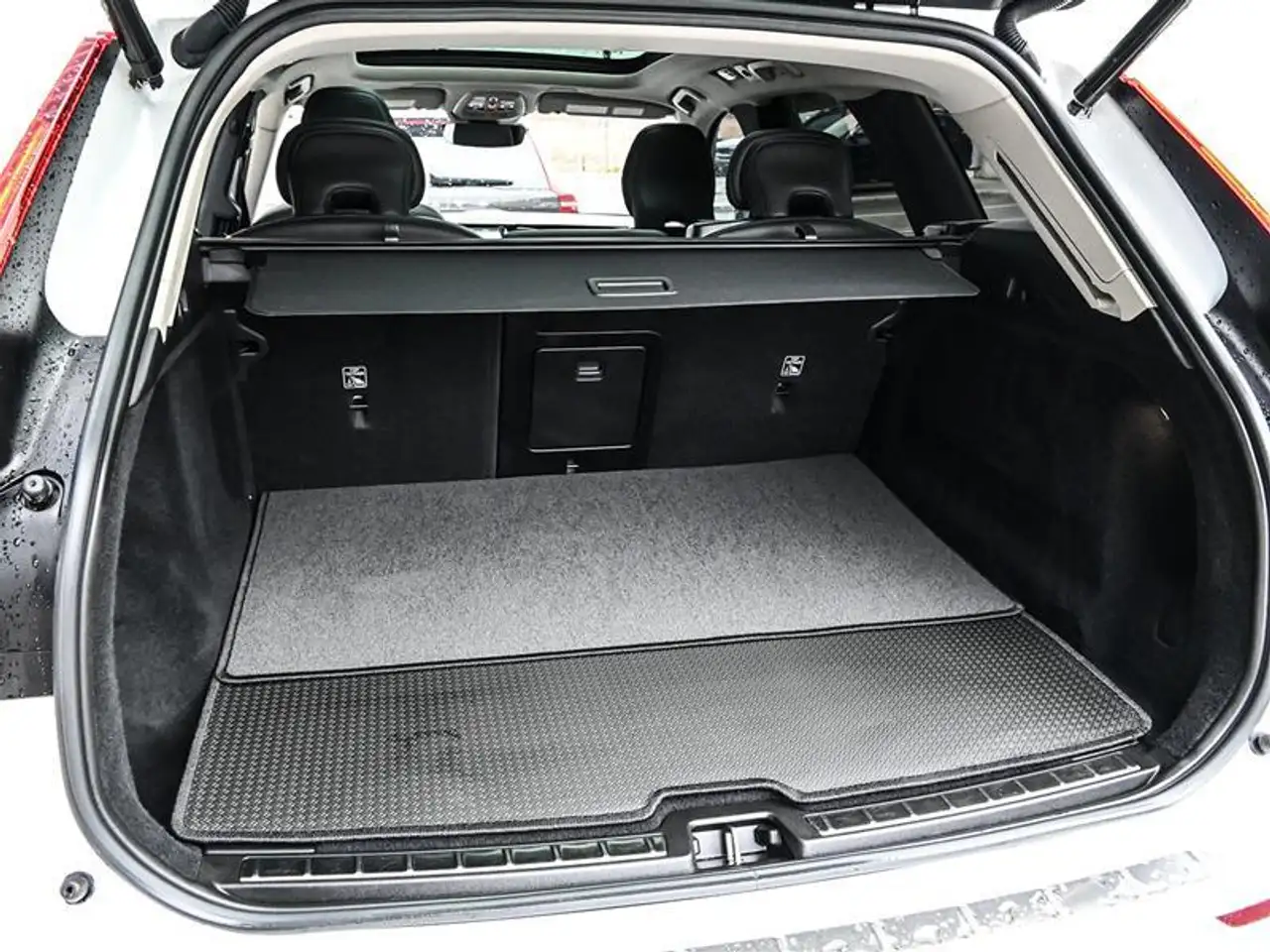 Volvo XC60 снимка Volvo XC60