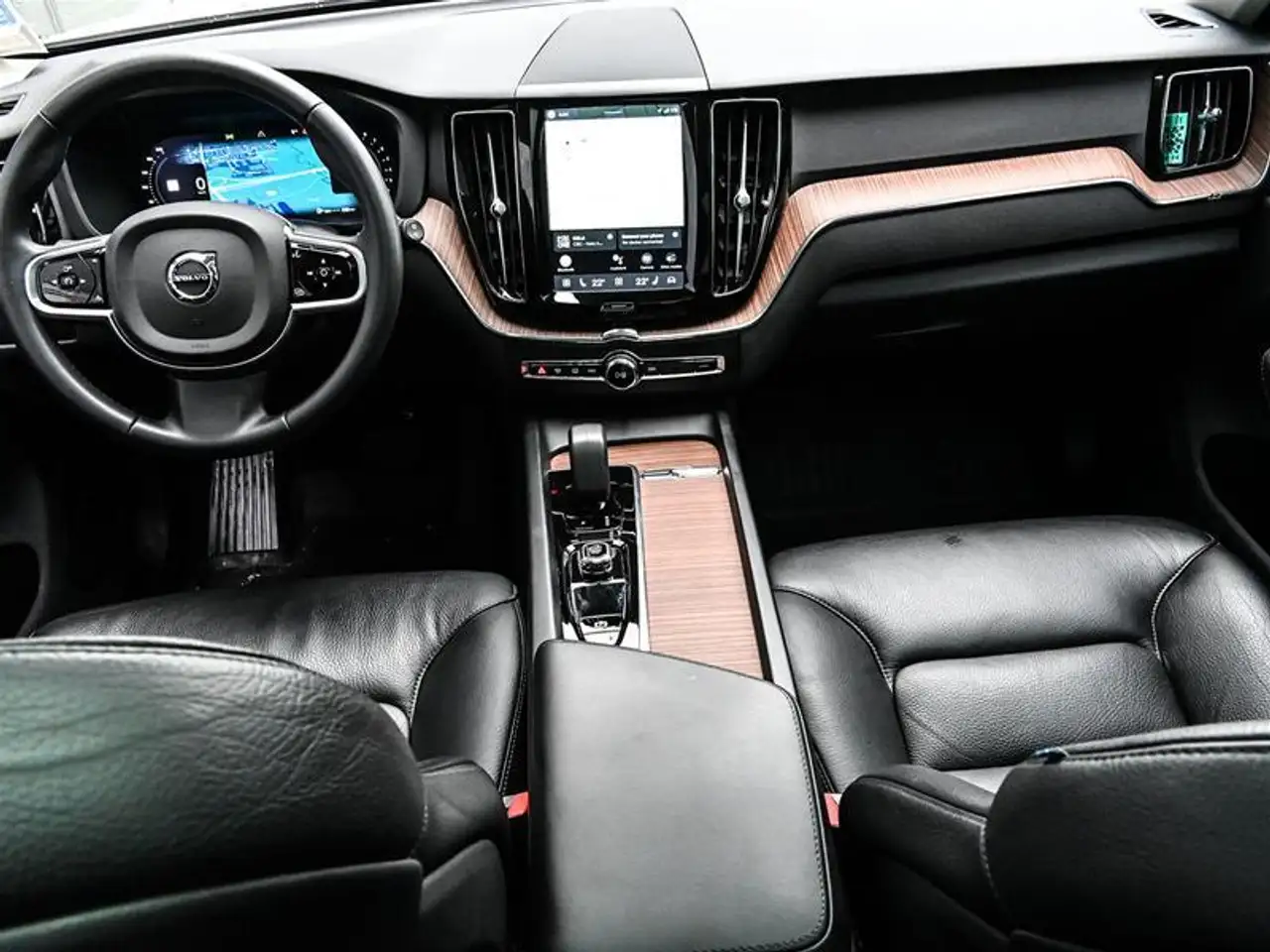 Volvo XC60 снимка Volvo XC60