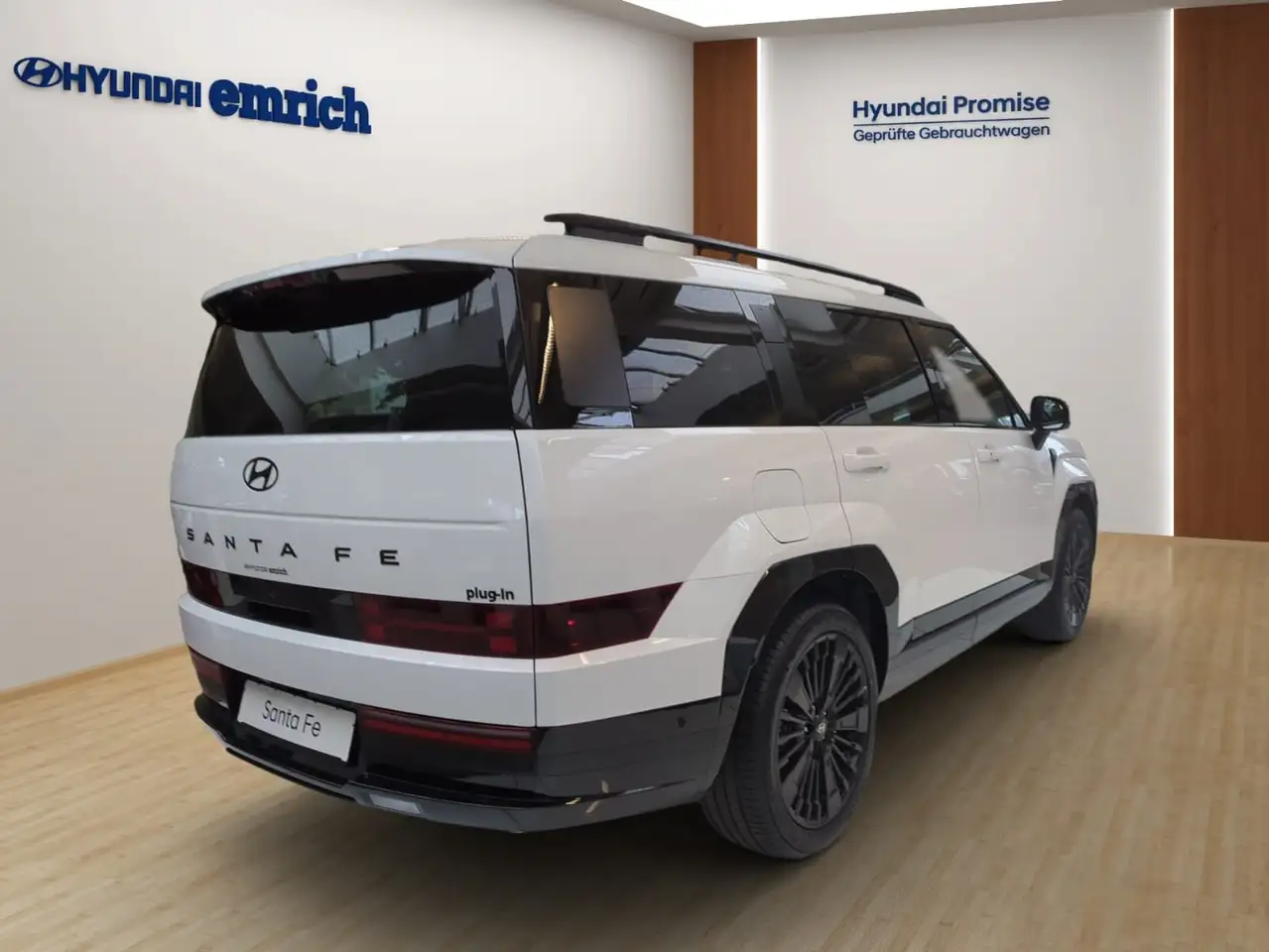 Hyundai SANTA FE 1.6 T-GDI Plug-In Hybrid 186 kW 4WD Blackline 4