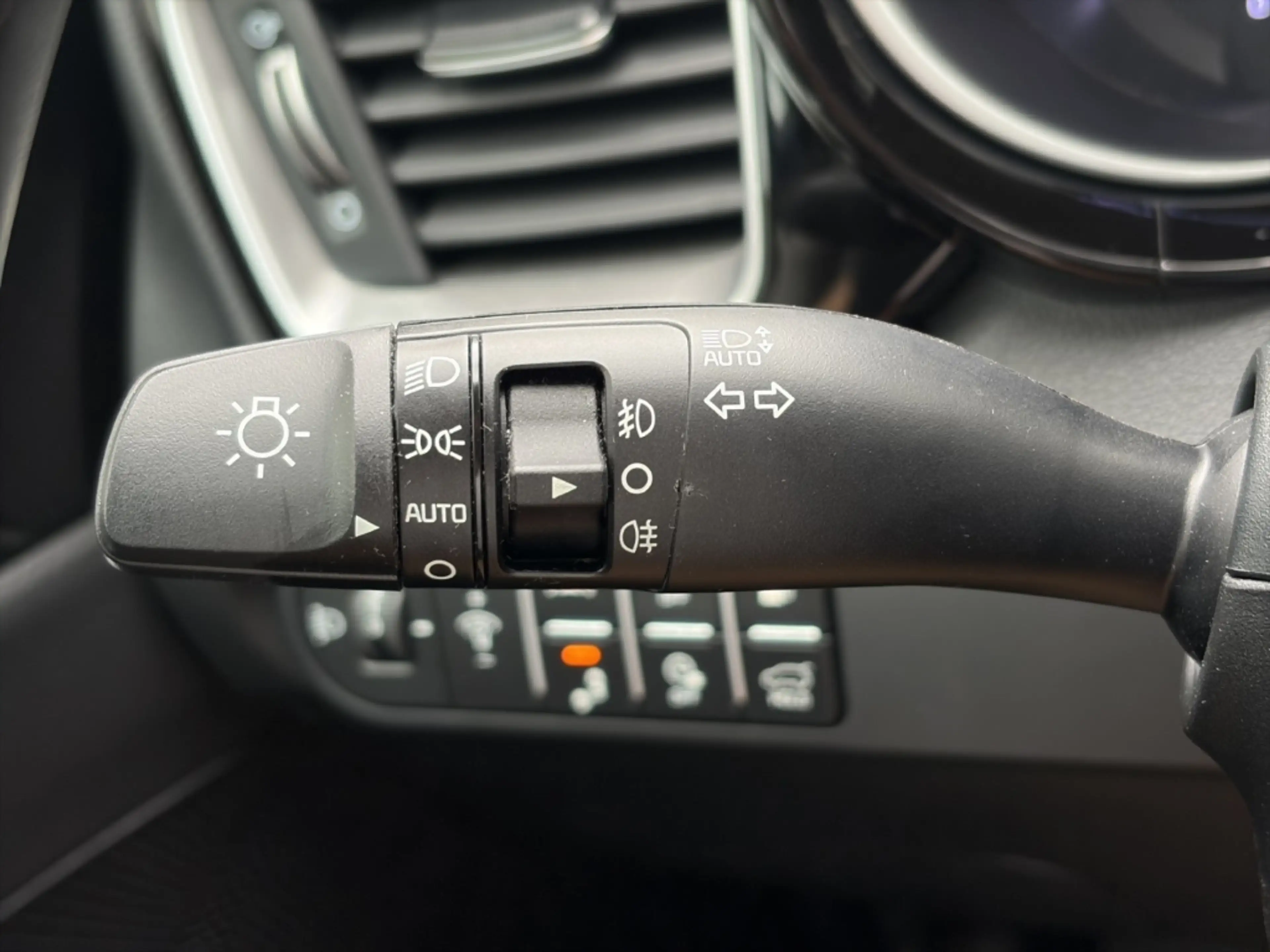 Kia XCeed Plug-In Hybrid SPIRIT 1,6 GDI *LED*CARPLAY*CAM* — photo 15