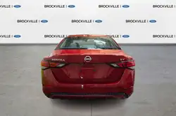 Nissan Sentra снимка Nissan Sentra