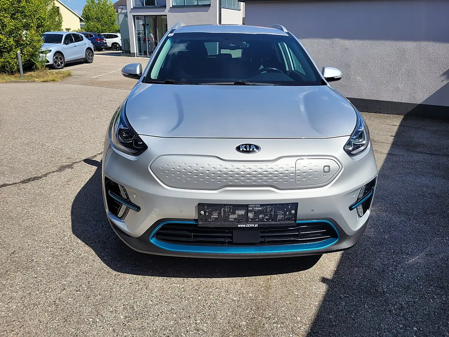 Kia e-Niro Niro EV 64kWh long Range Gold Aut. Silber - 2
