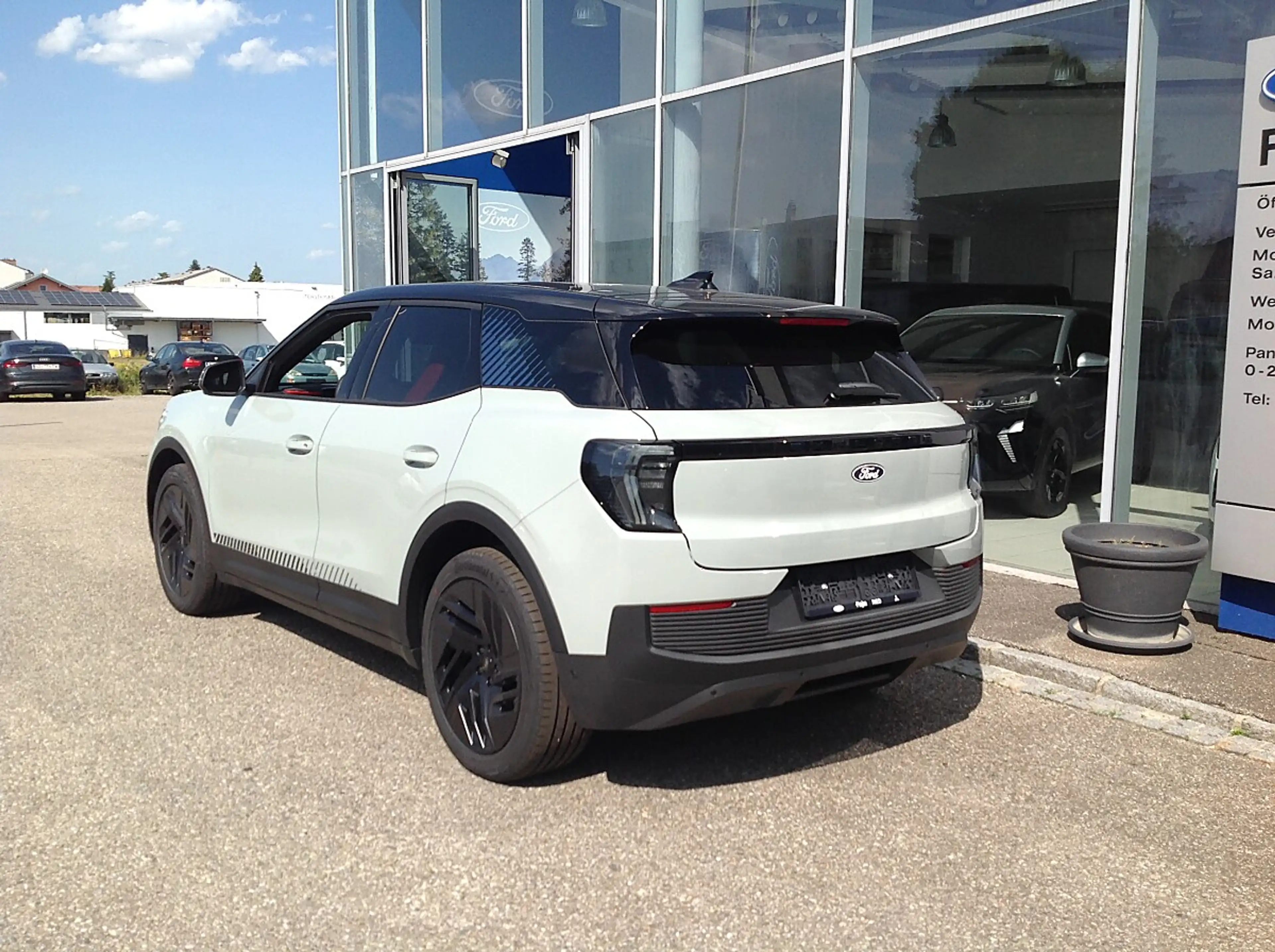 Ford Explorer Elektro Dual Motor 77kWh AWD Collection — photo 3