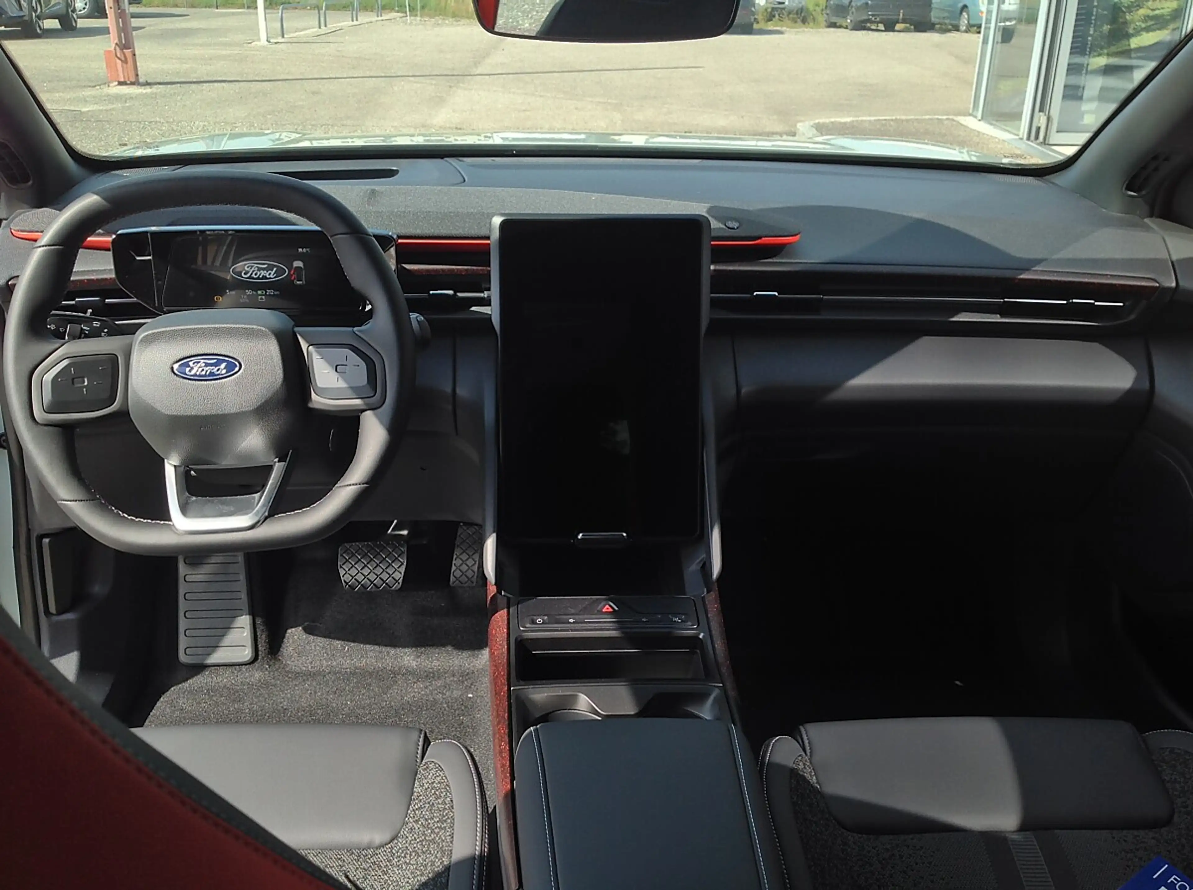 Ford Explorer Elektro Dual Motor 77kWh AWD Collection — photo 8
