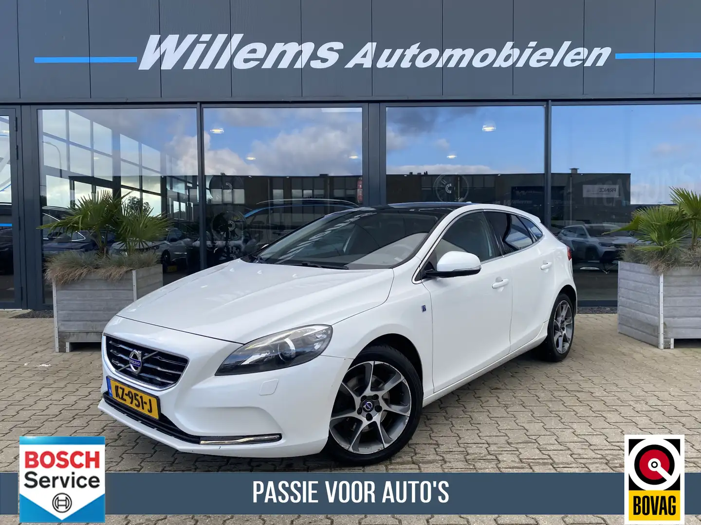 Volvo V40 2.0 D2 Ocean Race Panodak Wit - 1