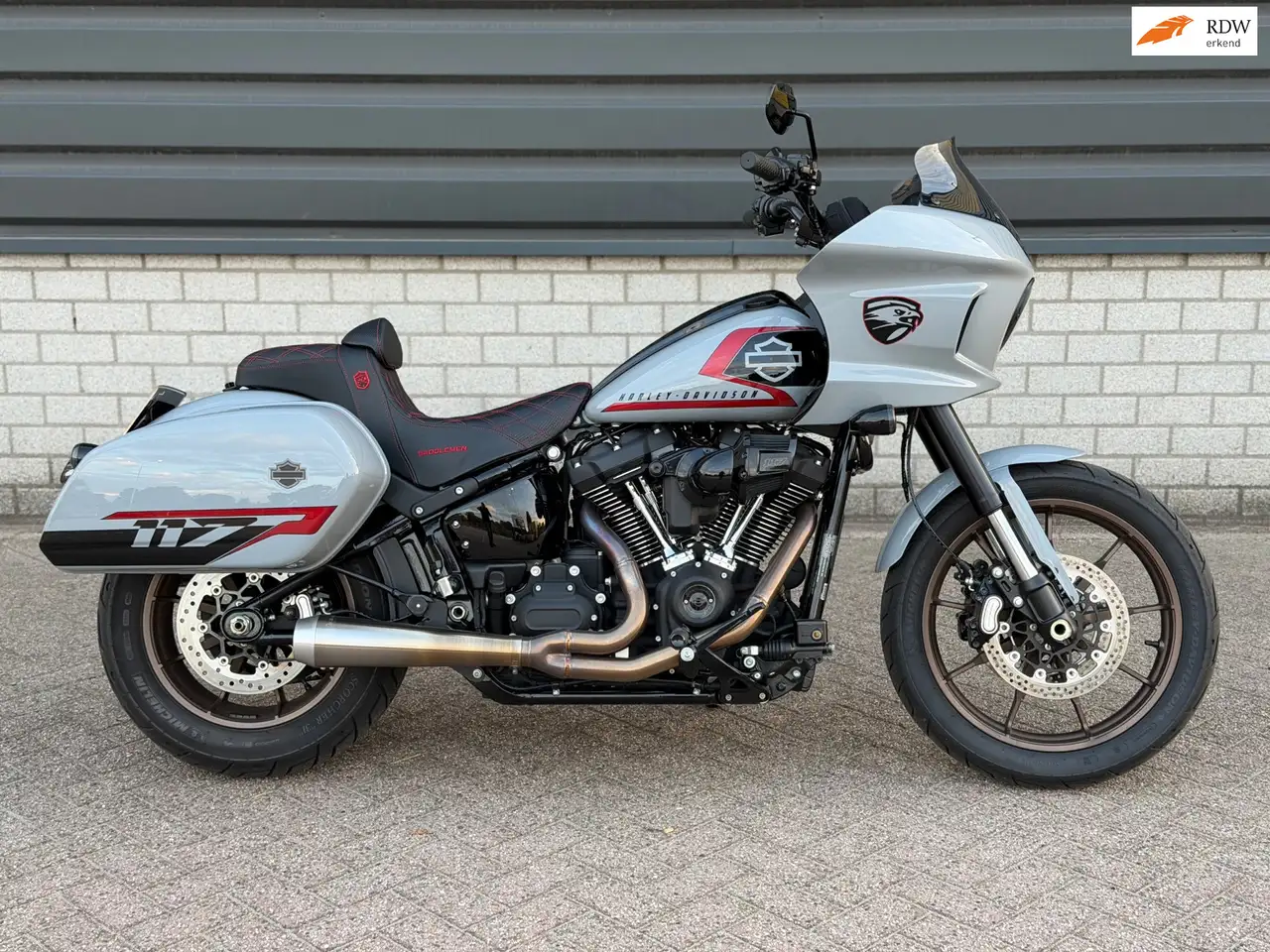 Harley-Davidson Lowrider ST
