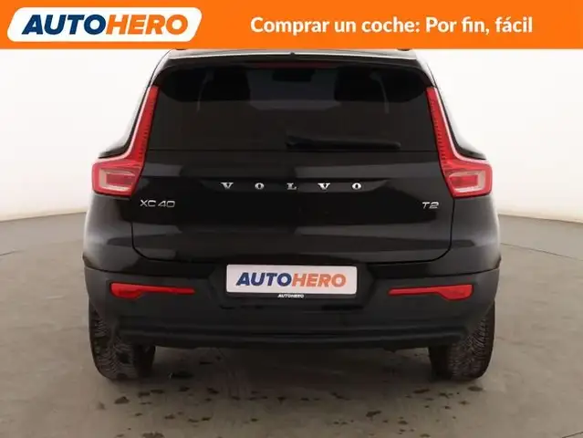 Volvo XC40 view 5