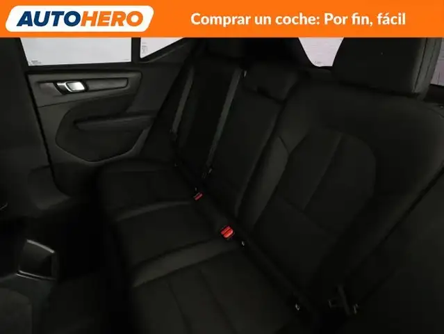 Volvo XC40 view 15