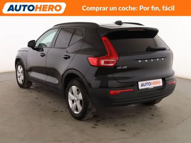 Volvo XC40 view 4